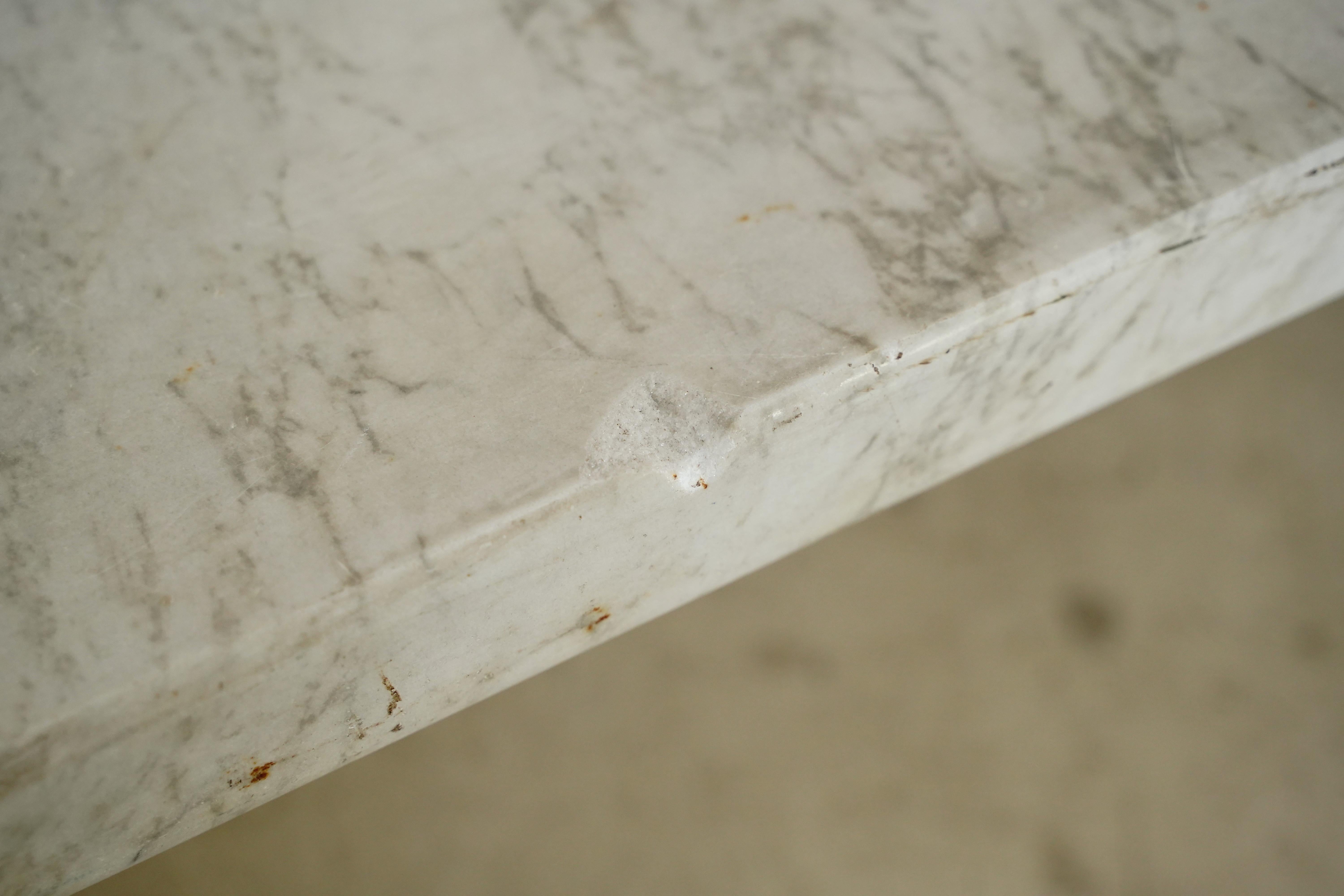 Großer Maßstab 195 in. Bank aus weißem Carrara-Marmor im Angebot 10