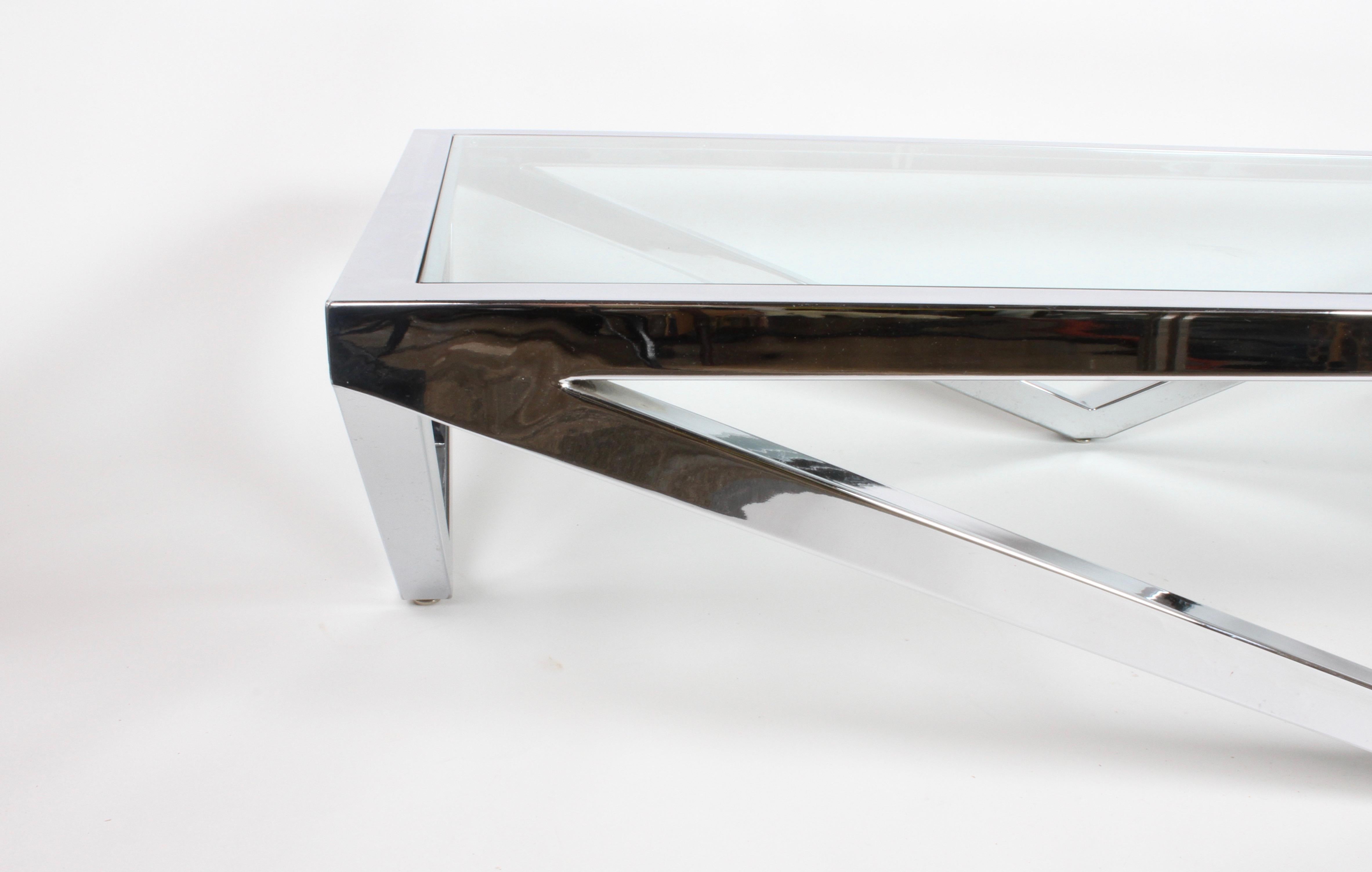 Milieu du XXe siècle Table basse de forme architecturale à grande échelle des années 1960 en chrome et verre en vente