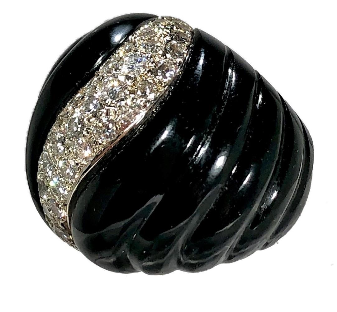 Brilliant Cut Large Scale 1970's Fluted Onyx, Gold and Diamond Cocktail Ring For Sale