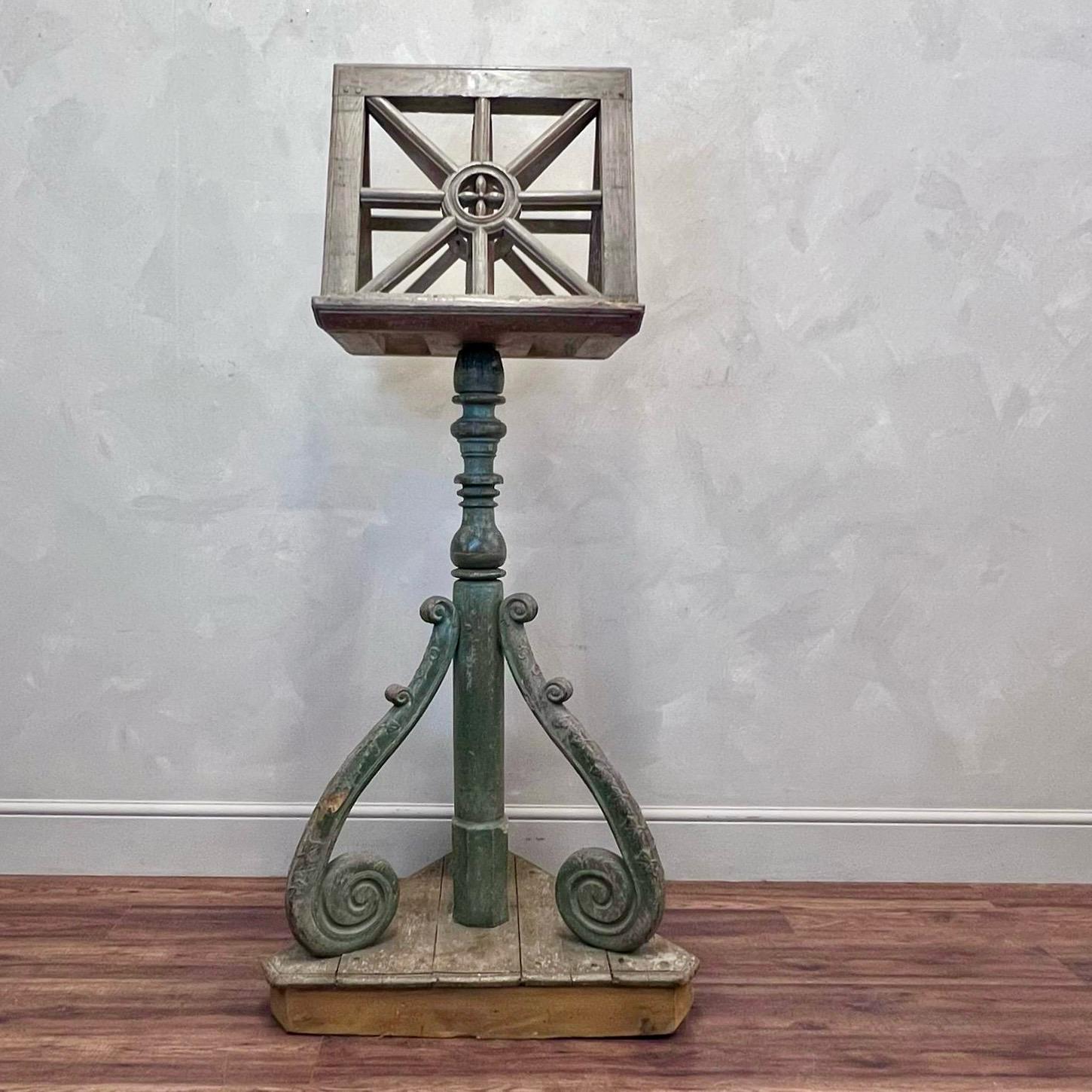 Large scale 19th century Lectern.
Original green scraped paint, hand carved scrolled legs.
The top of the lectern is removable and can also rotate.
This would be an amazing decorators piece for the home to showcase books / art 

France -