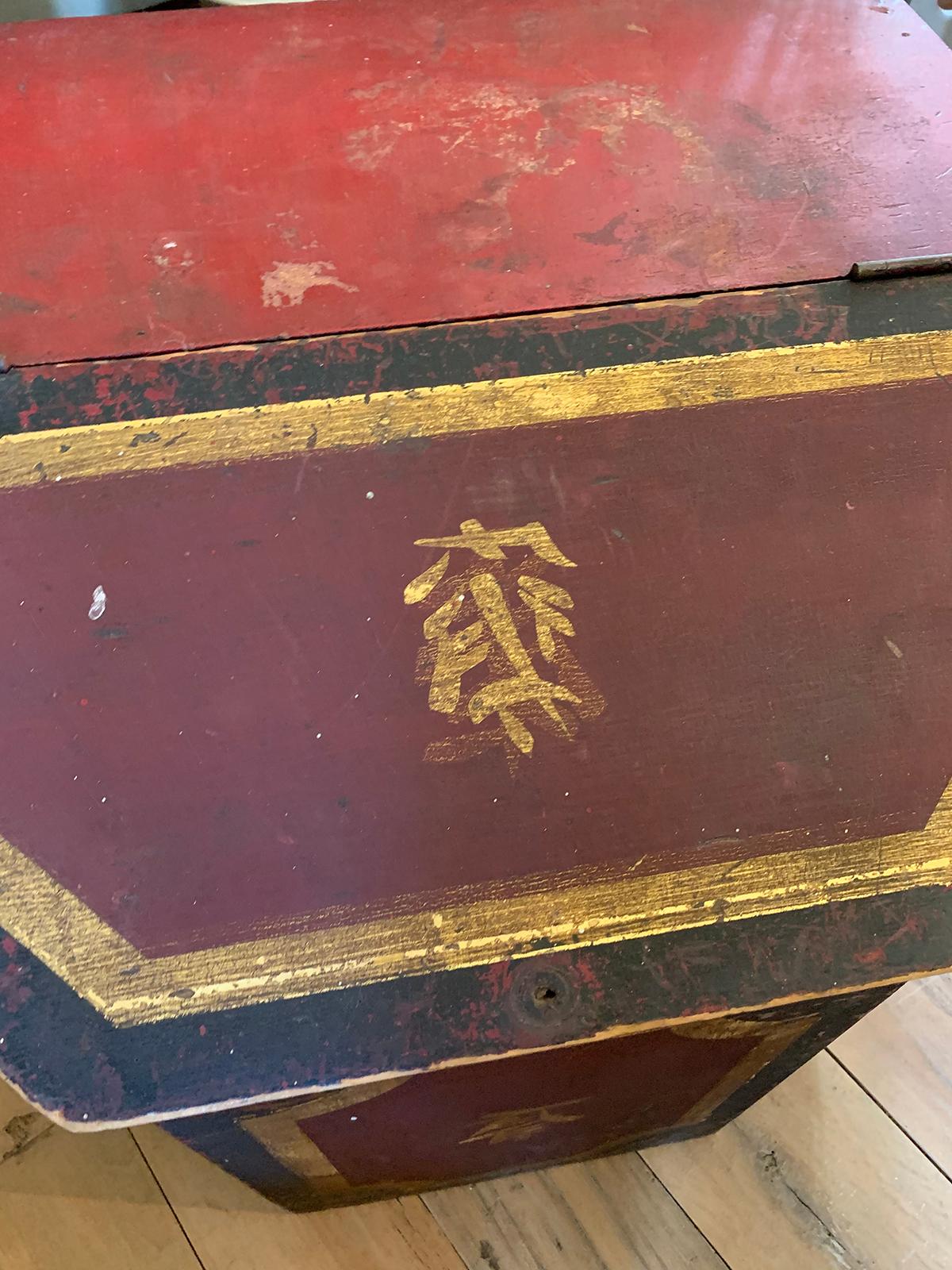 Large Scale 19th Century Chinese Red Painted Wooden Tea Box For Sale 5