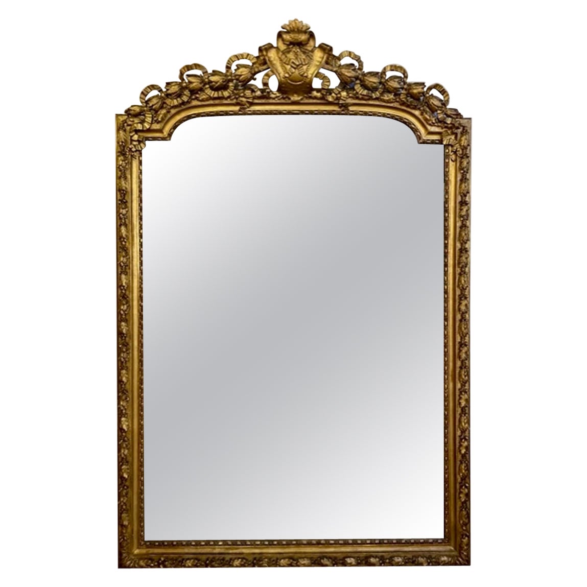 Grand miroir de sol français Louis XVI du 19ème siècle sculpté en feuilles d'or