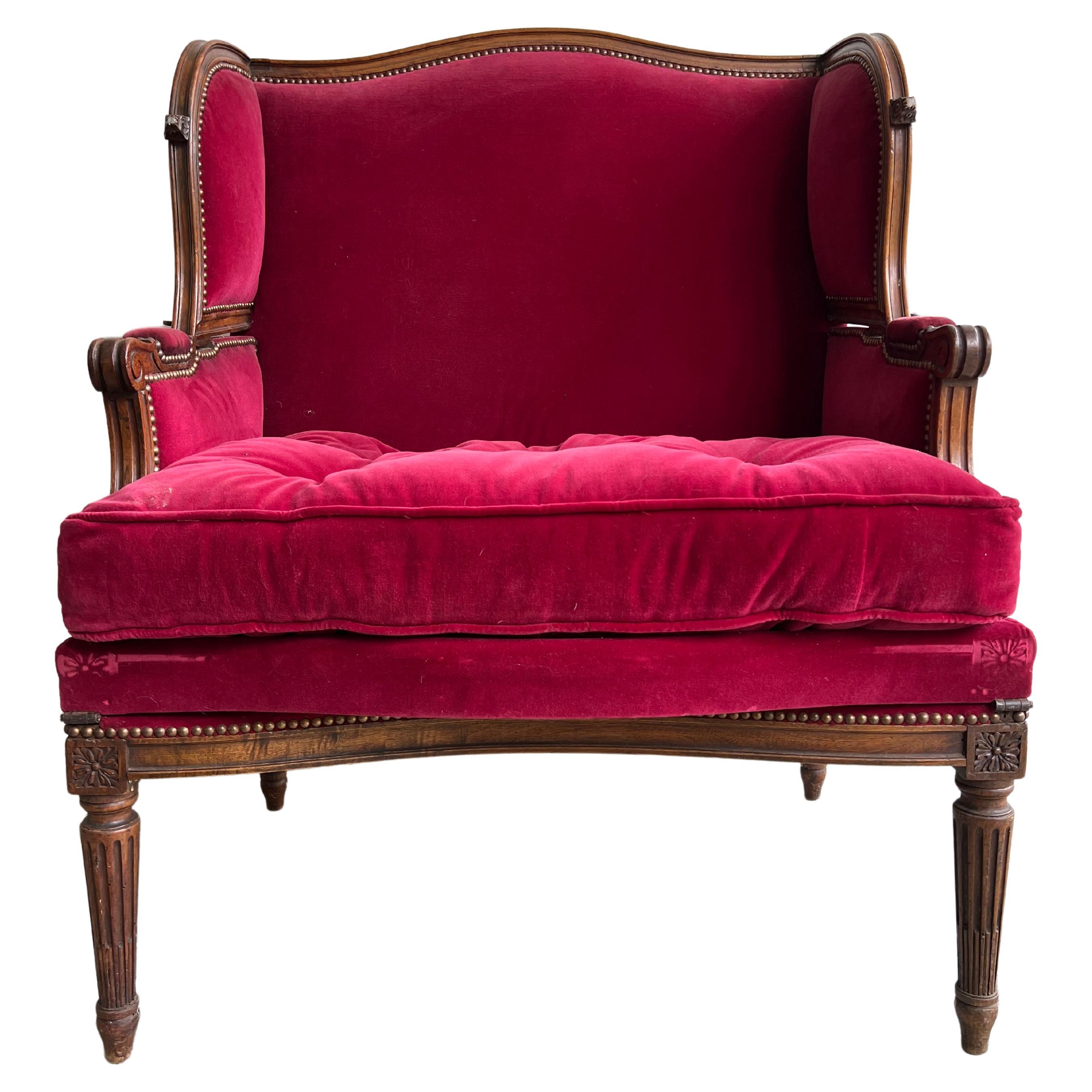 Metamorphischer französischer Louis-XVI-Sessel aus Nussbaumholz, großformatig, 19. Jahrhundert im Angebot