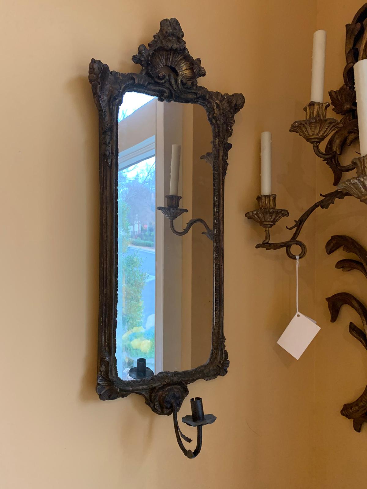 Large Scale 19th Century Giltwood and Mirrored One-Arm Sconce In Good Condition In Atlanta, GA