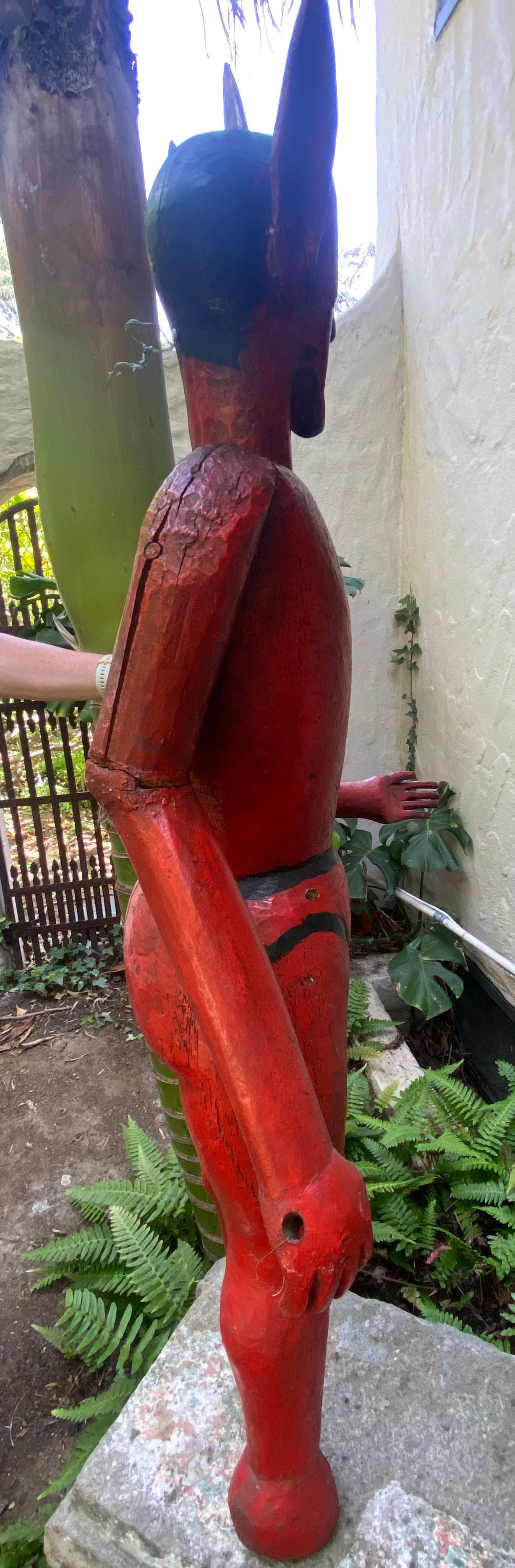 Diablo (figure de satyre) en bois sculpté guatémaltèque du XIXe siècle de grande taille en vente 9