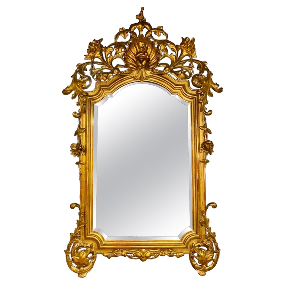 Grand miroir en bois sculpté et doré italien du 19e siècle