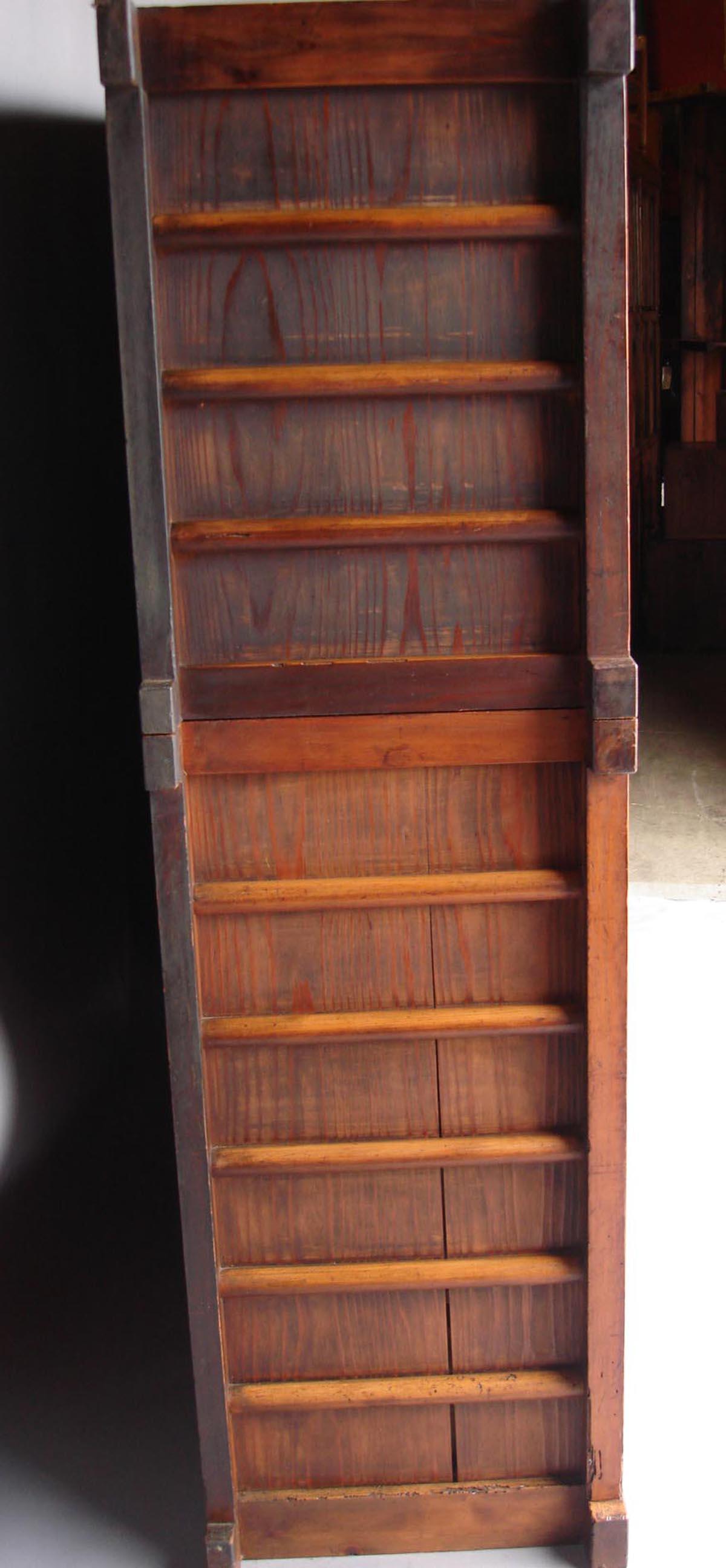 Large Scale 19th Century Japanese Cabinet In Good Condition In Los Angeles, CA