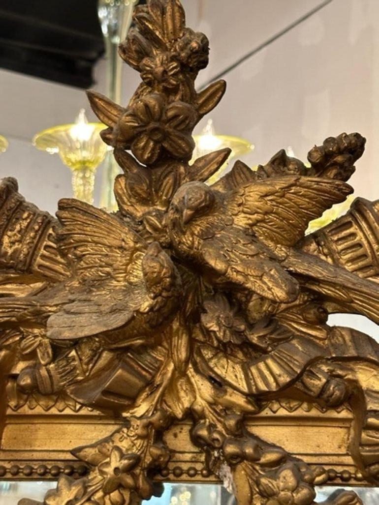 Großer geschnitzter und vergoldeter Louis XVI-Bodenspiegel aus dem 19. (19. Jahrhundert) im Angebot