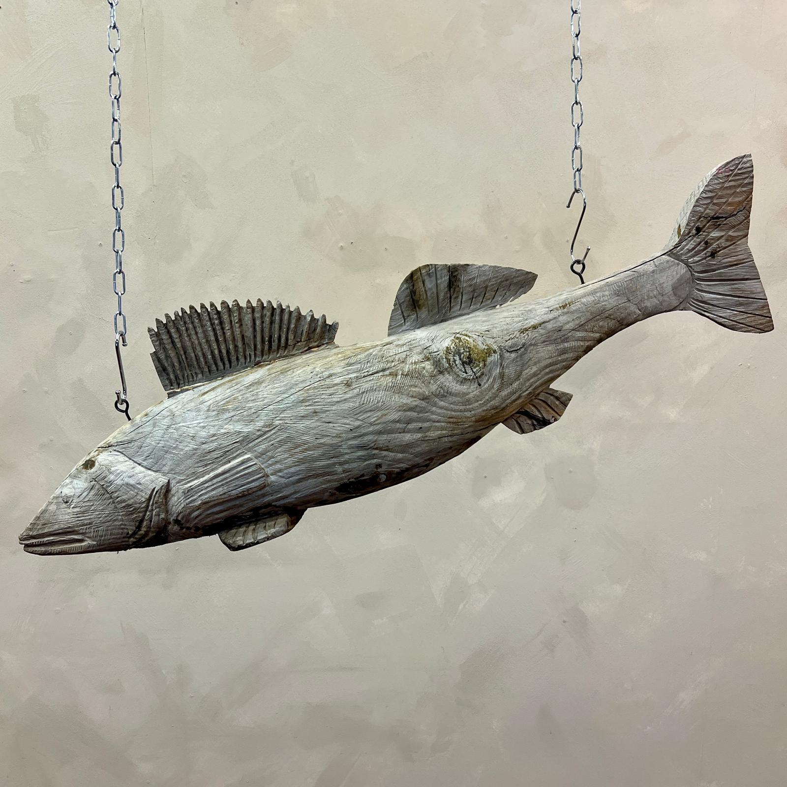 Signo de comercio de pescadería francesa tallado a mano a gran escala, siglo XX Arte popular en venta 1