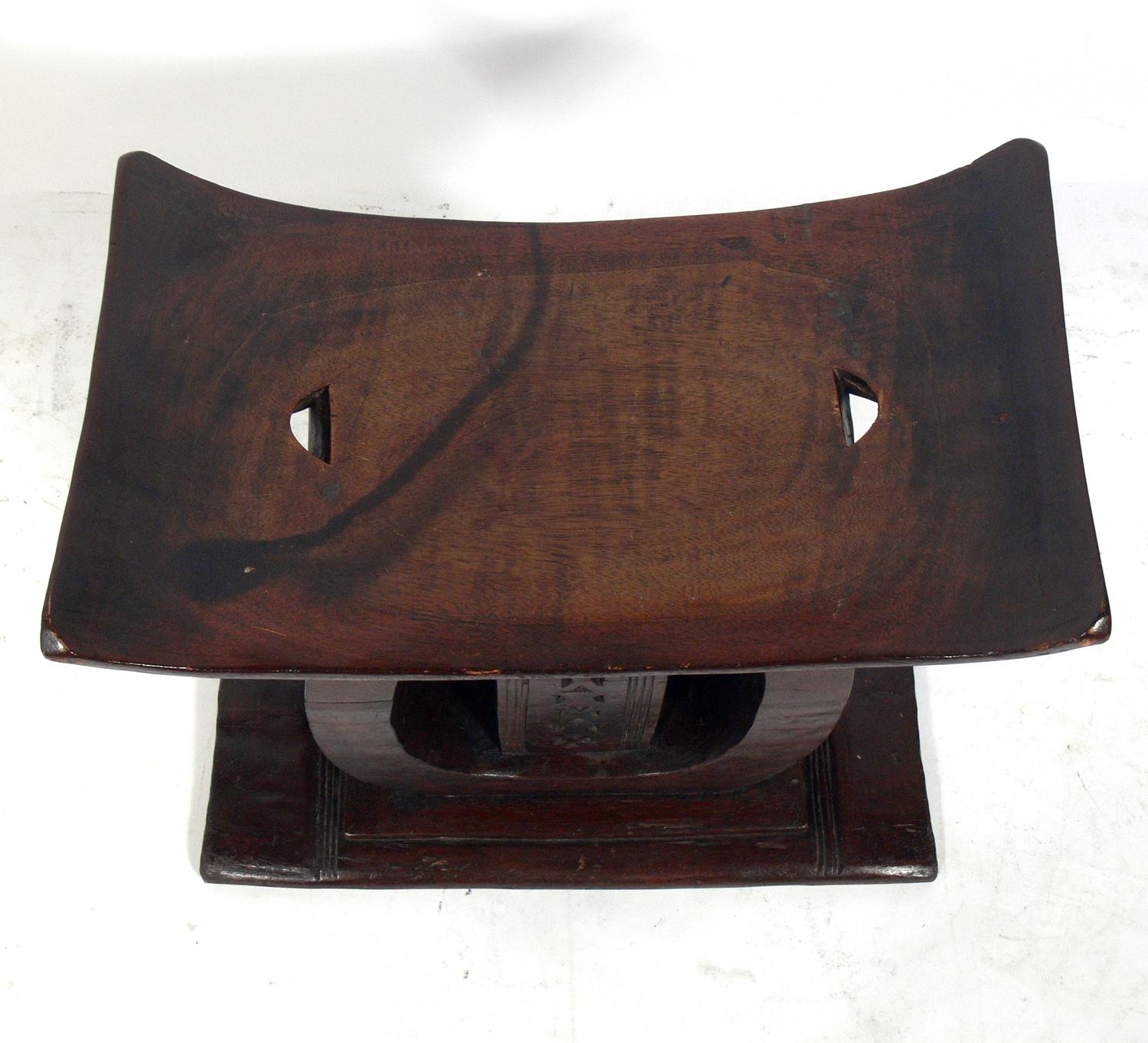 Large Scale African Ashanti Stool In Distressed Condition In Atlanta, GA
