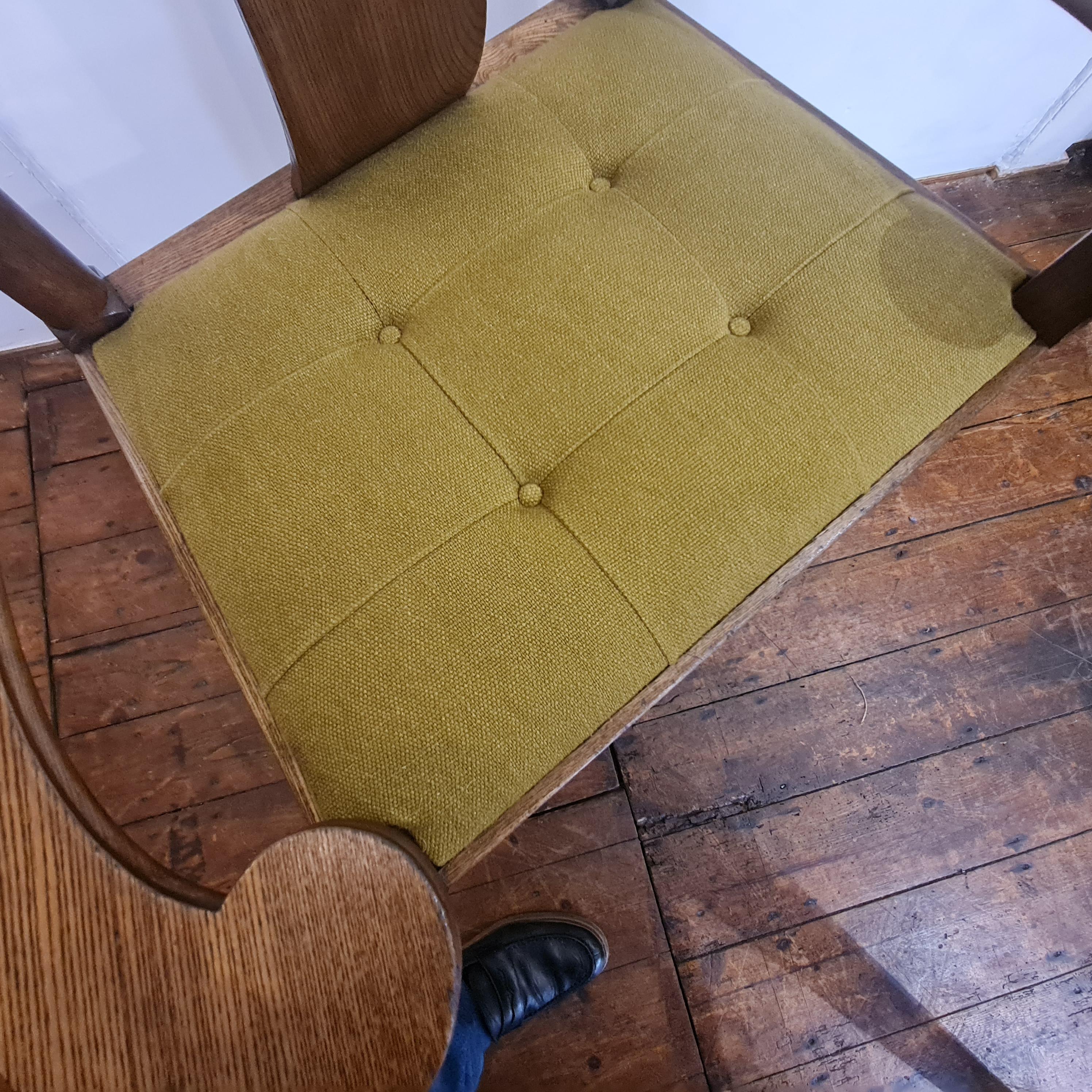 Large Scale Arts & Crafts oak Armchair In Good Condition For Sale In Tunbridge Wells, GB