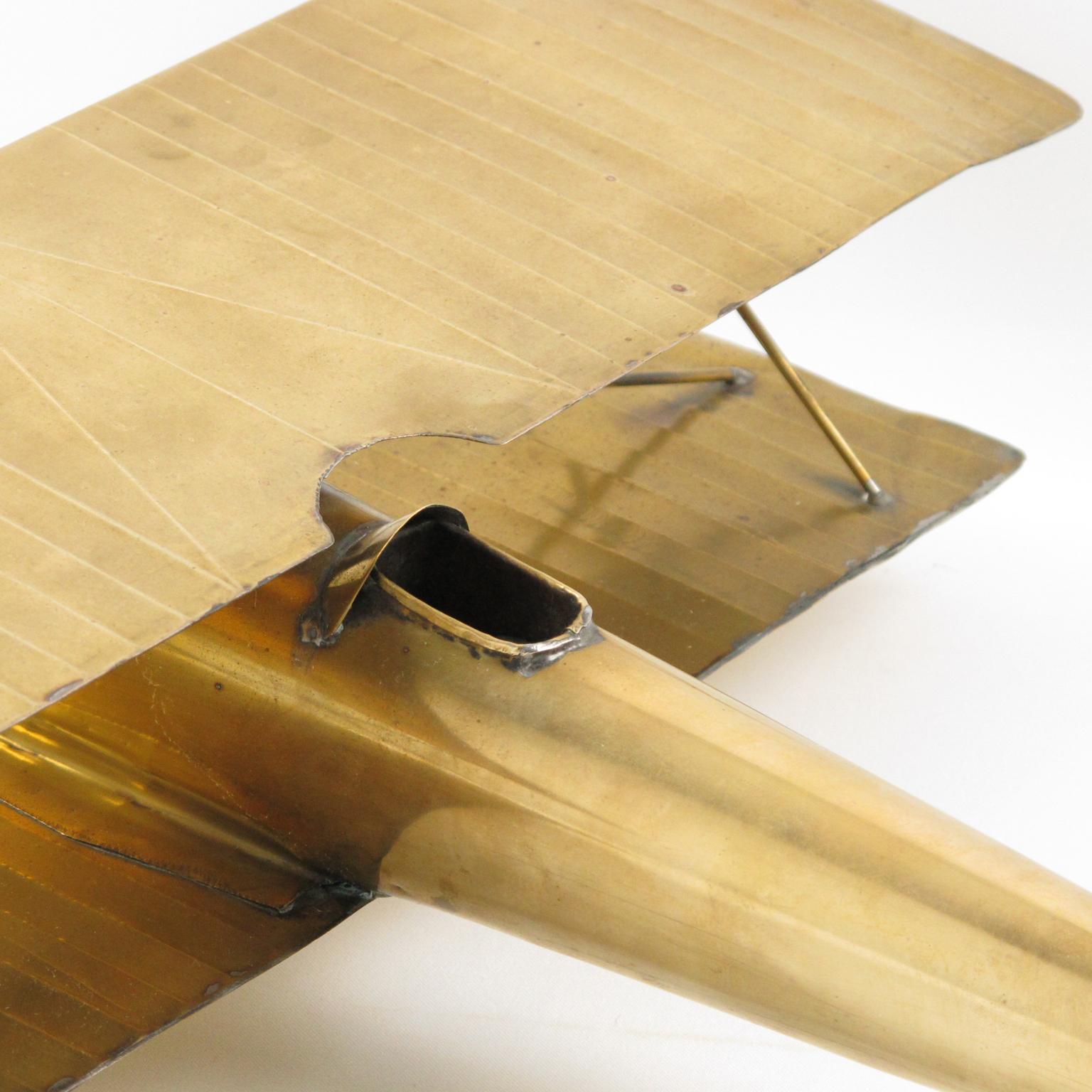 Maquette de biplan en laiton de la Première Guerre mondiale Modèle réduit d'aviation en vente 2