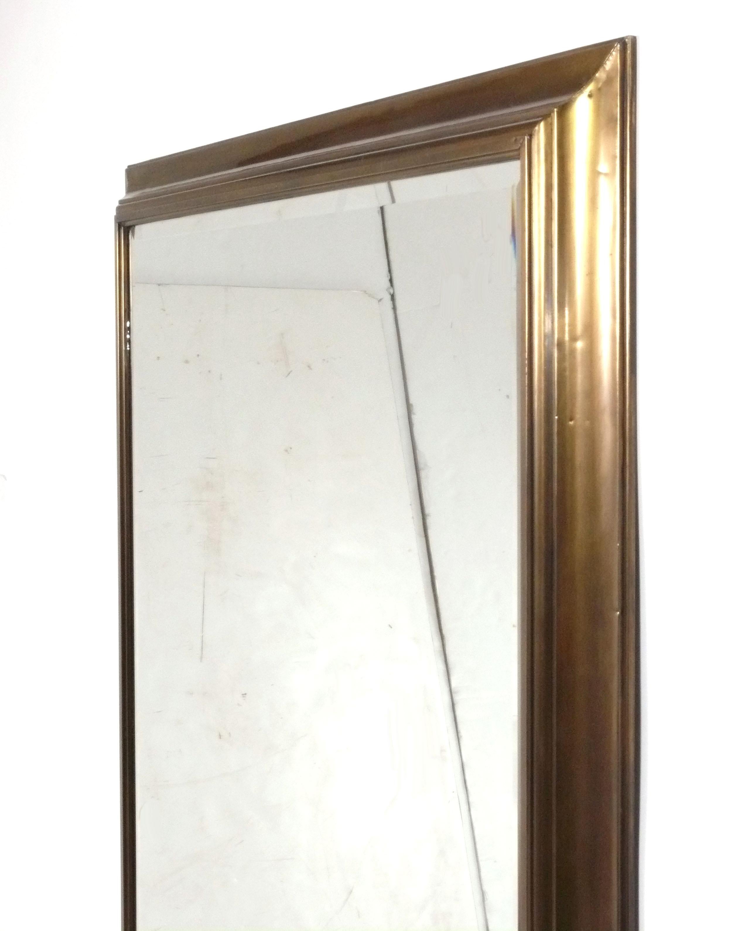 Mid-Century moderno Specchio in ottone di grandi dimensioni 78