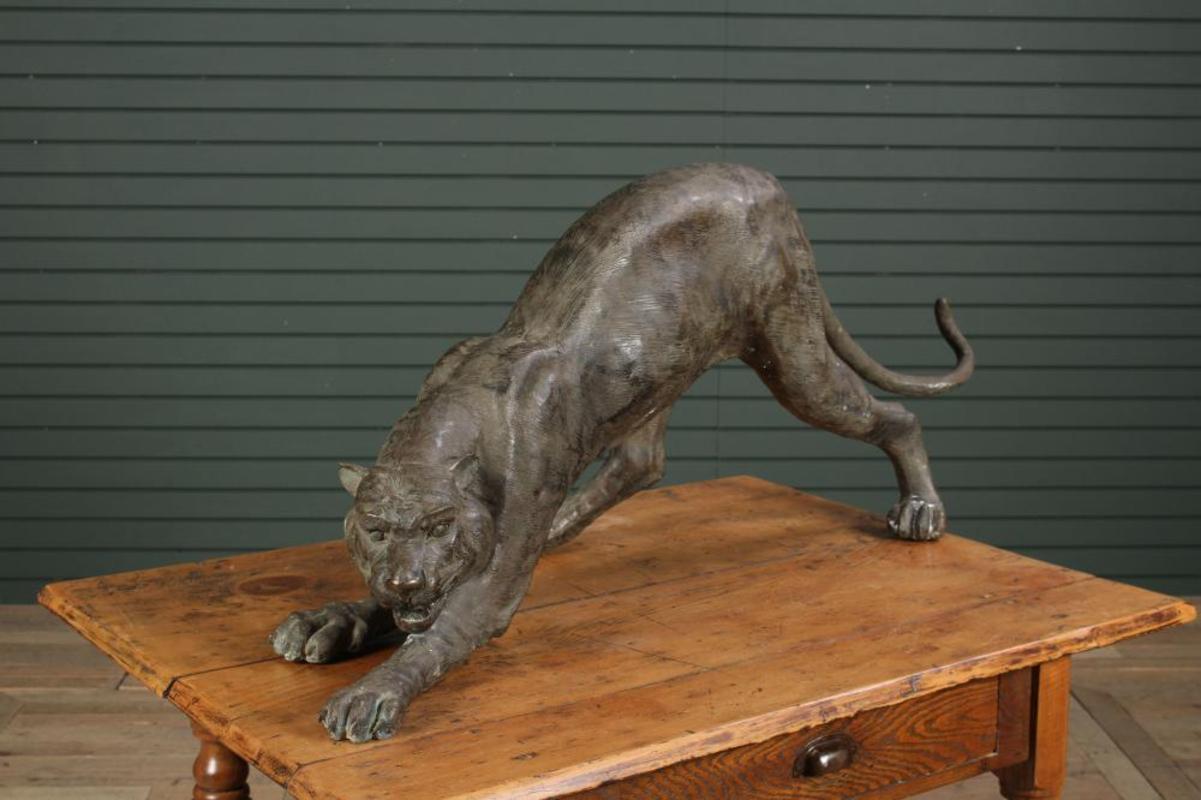 Beautiful large scale bronze sculpture of a panther
Measures: 18.5