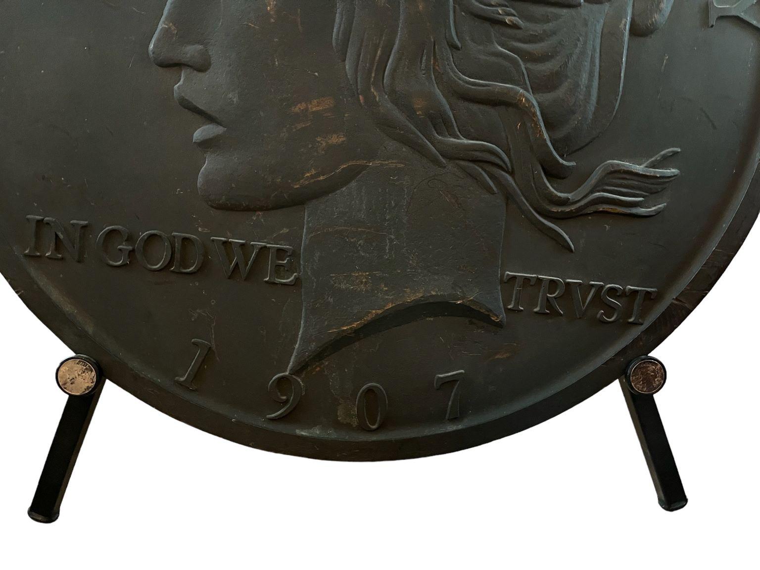 Début du 20ème siècle Advertisement de banque en bronze Stellar d'un dollar d'argent par A. de Francisci vers 1900 en vente