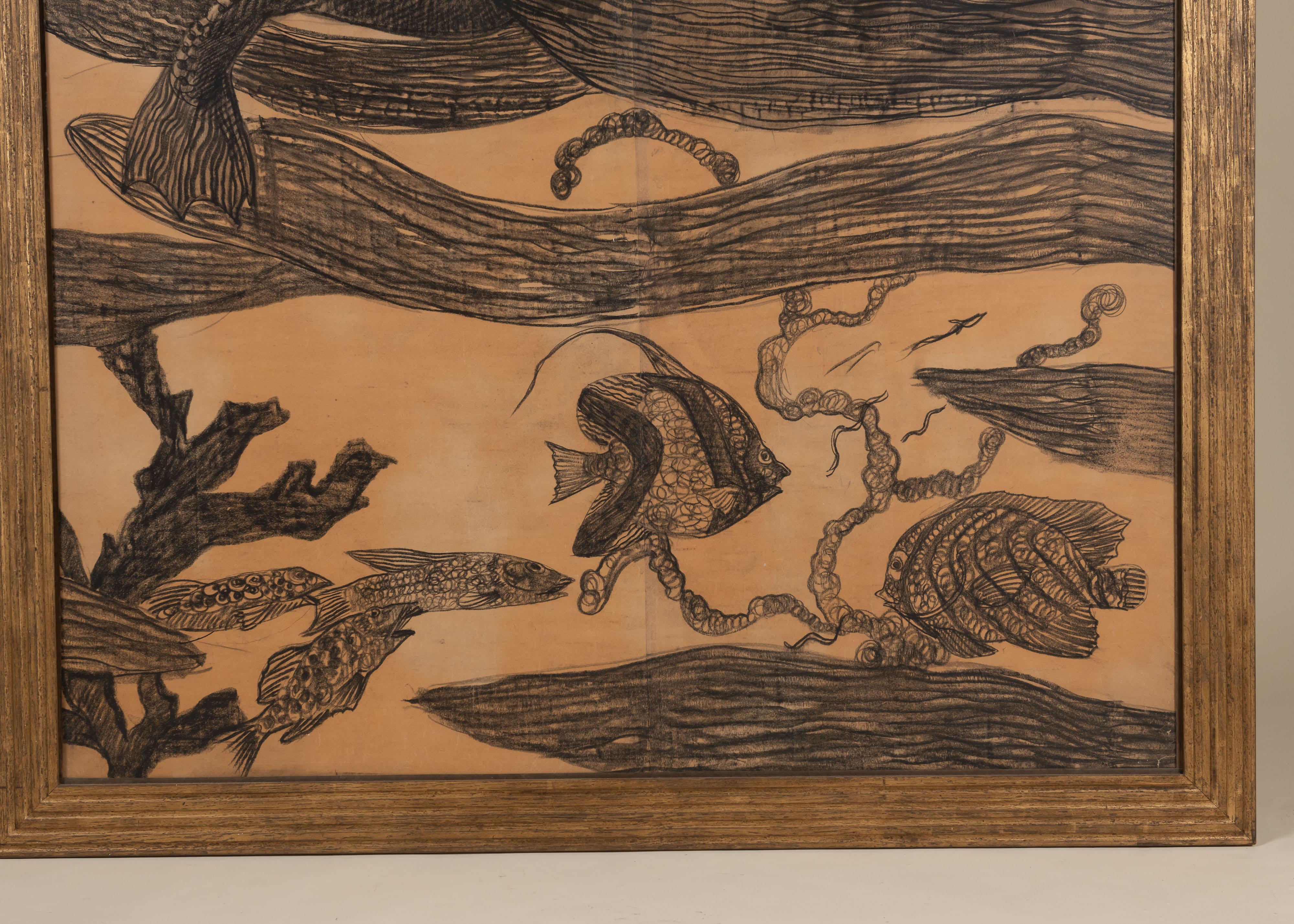 Fusain ancien sur papier, une représentation inhabituellement grande d'un couple mythologique avec des queues entrelacées, assis sur des vagues stylisées avec de la flore marine et des coquillages. L'échelle dramatique, les détails anatomiques et