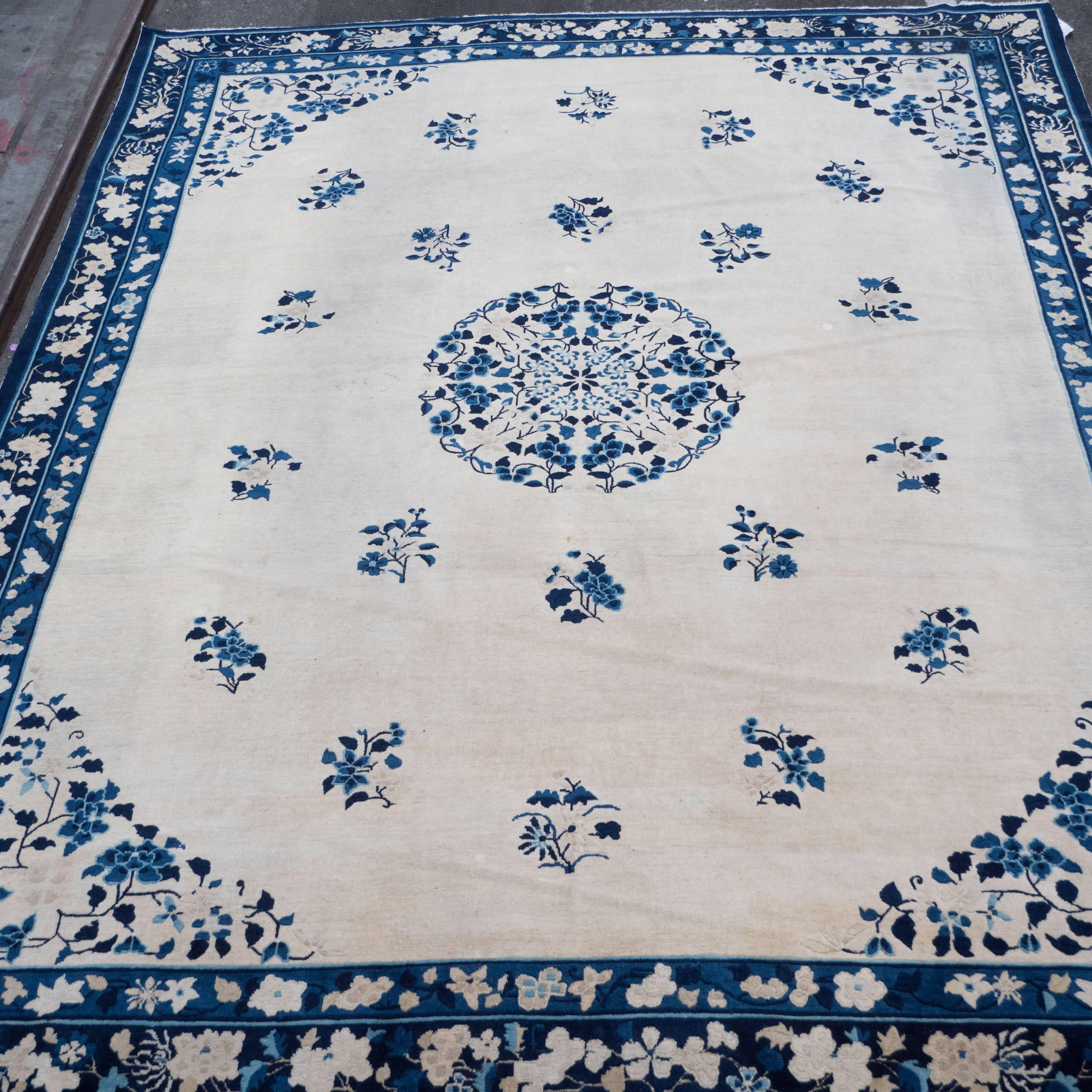 Large Scale Chinese Art Deco Rug in Cream and Navy with Floral Motifs In Excellent Condition In New York, NY