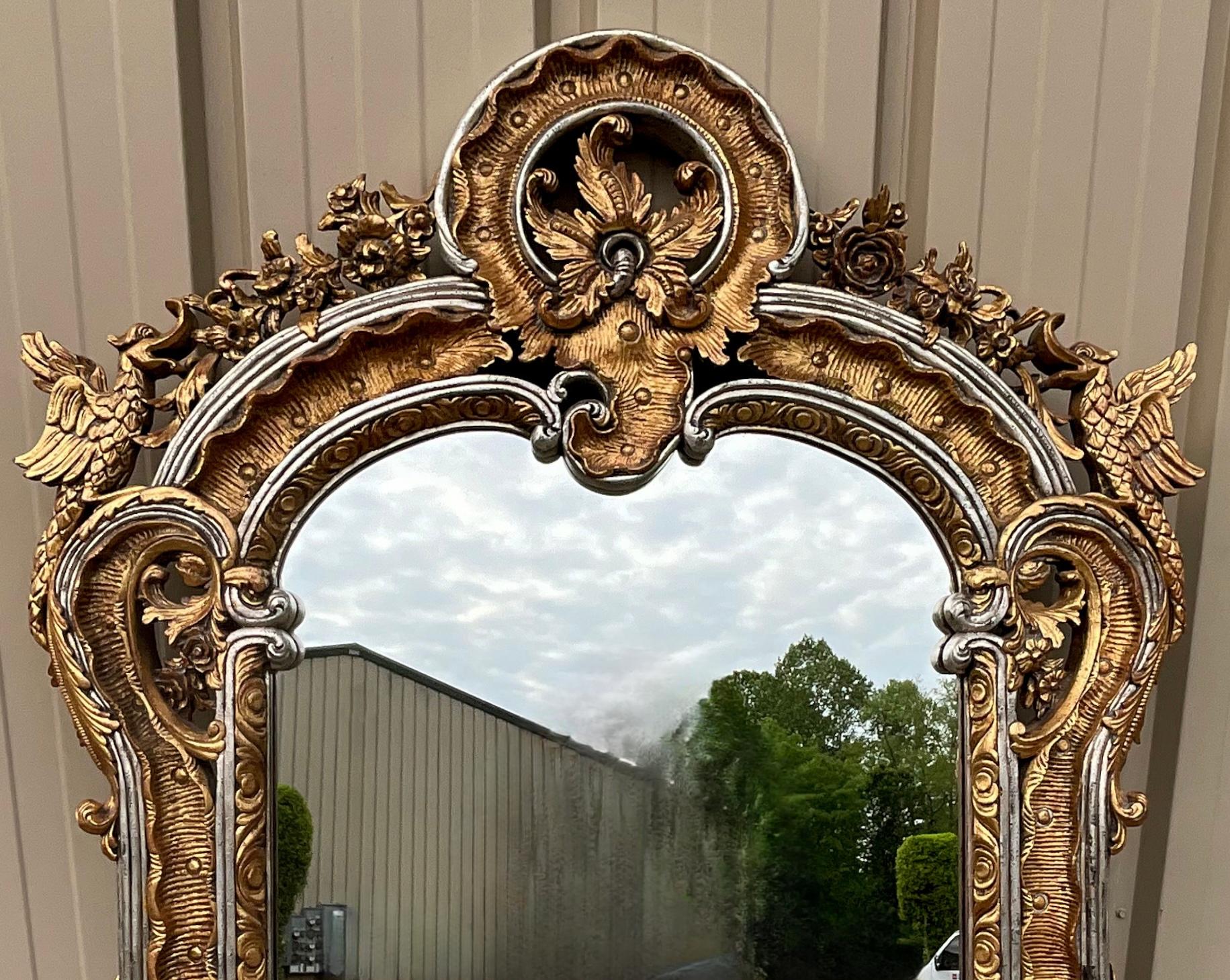 Miroir Grand miroir chinois en bois doré de style Chippendale Att. À Smith & Smith en vente