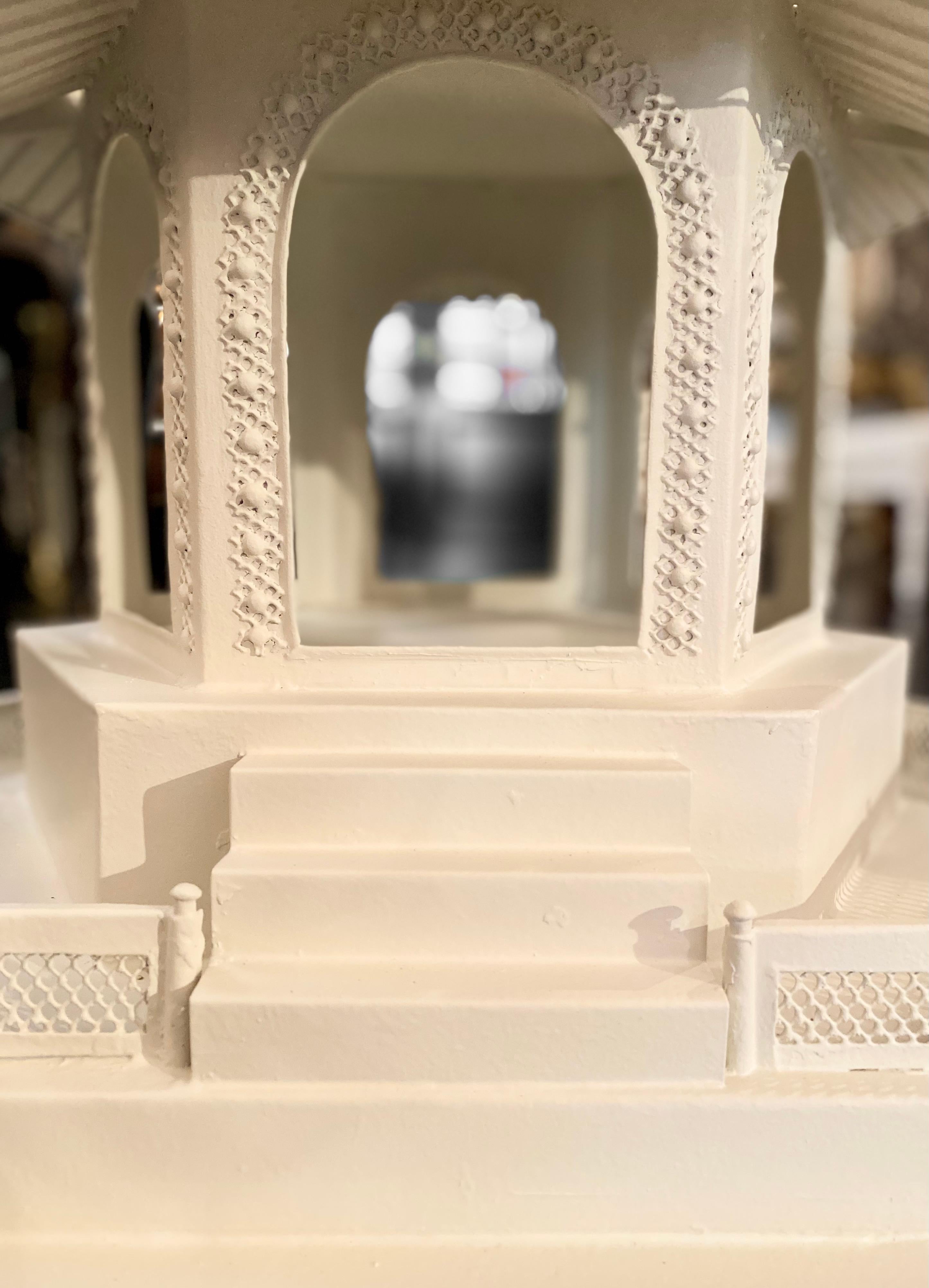 Large-Scale Chinoiserie Pagoda, Seven-Tier, White Painted Tôle For Sale 4