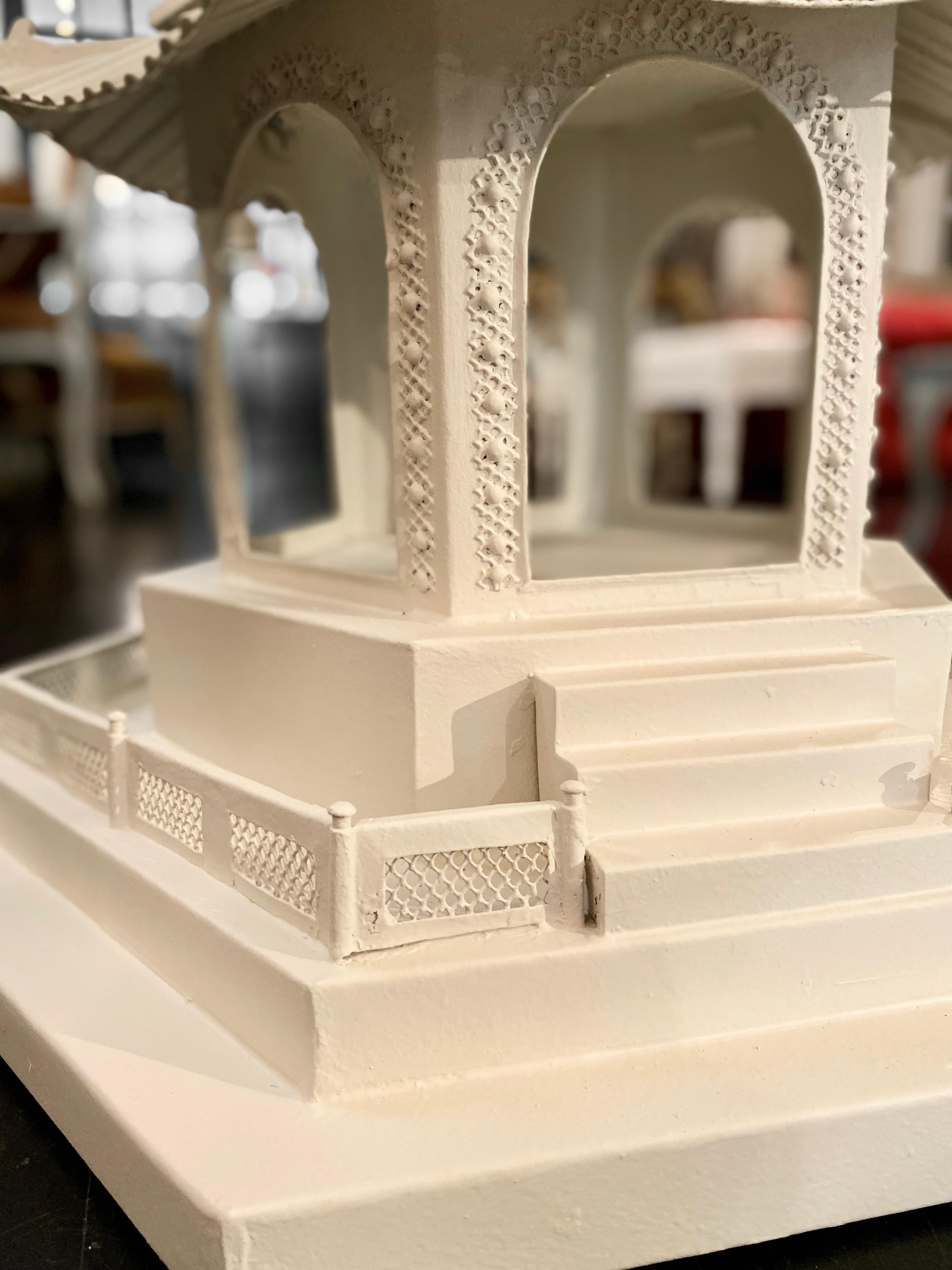 Large-Scale Chinoiserie Pagoda, Seven-Tier, White Painted Tôle For Sale 9