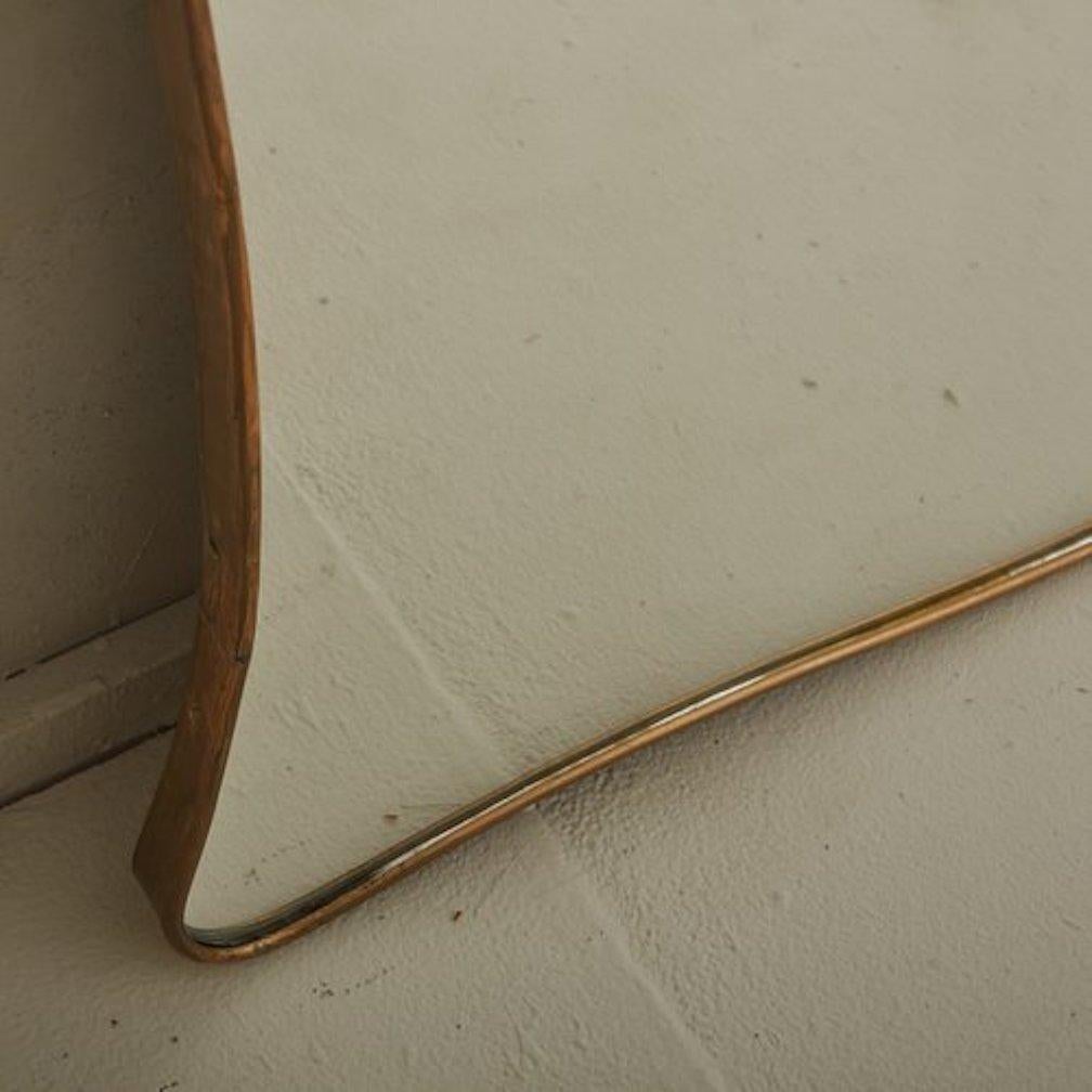 Large Scale Curved Brass Frame Mirror #2, Italy 20th Century 5