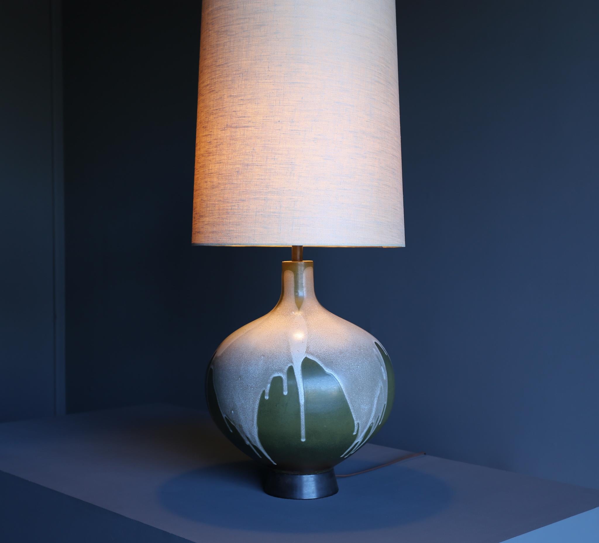 Céramique Grande lampe en cramique  Glaze  de David Cressey, vers 1970 en vente