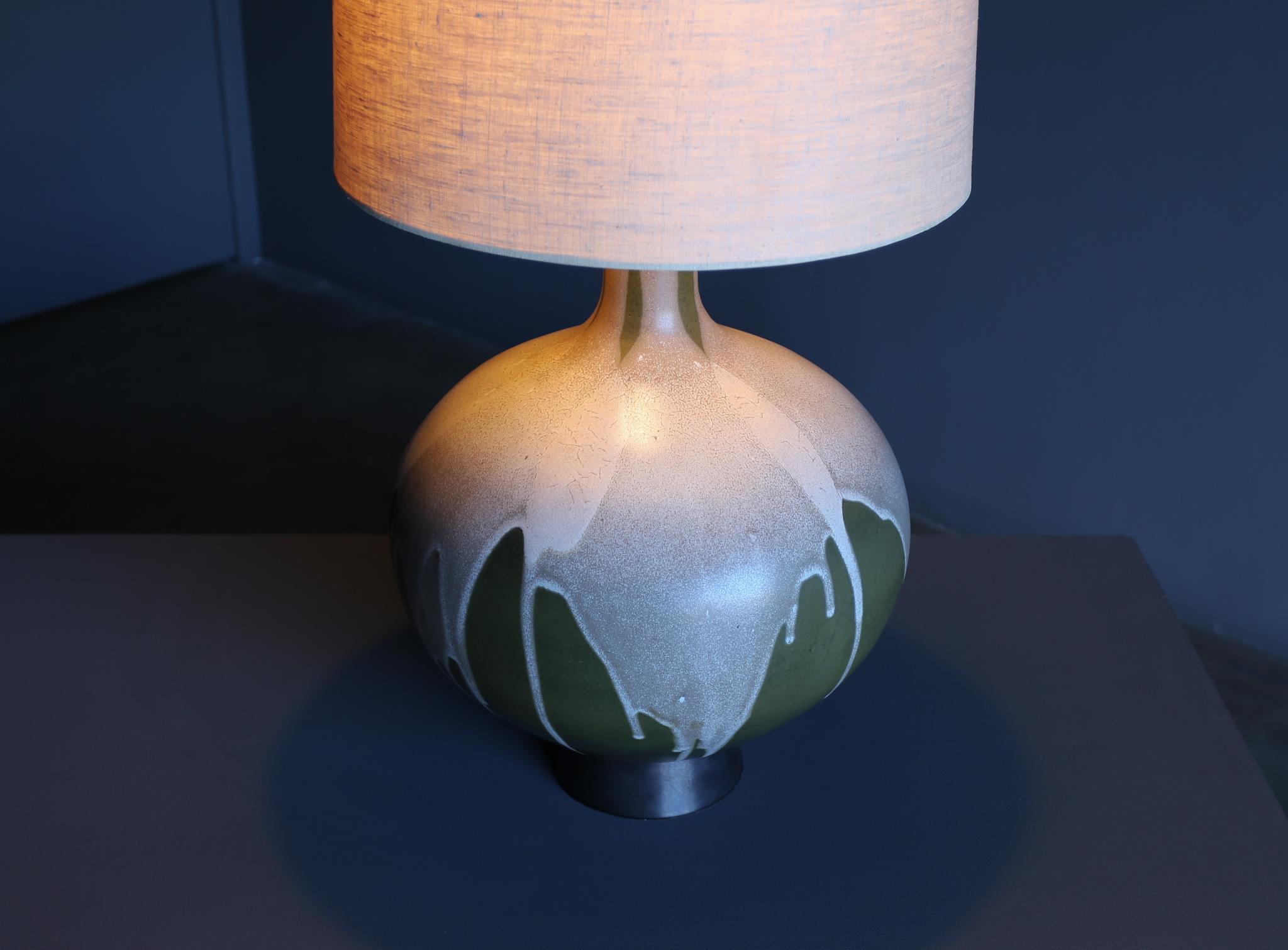Grande lampe en cramique  Glaze  de David Cressey, vers 1970 en vente 1