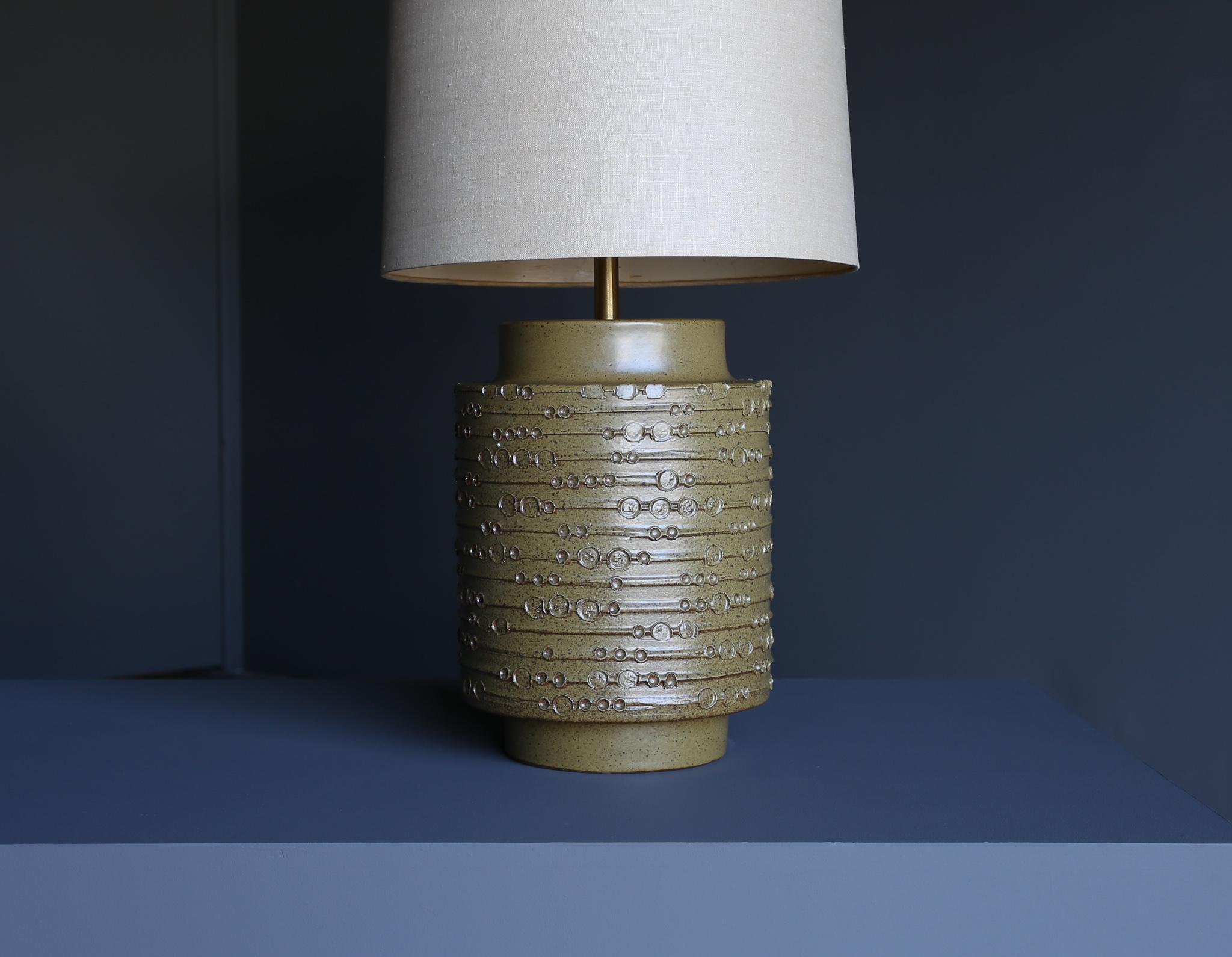 American Large Scale David Cressey Green Ceramic Lamp, circa 1970 For Sale