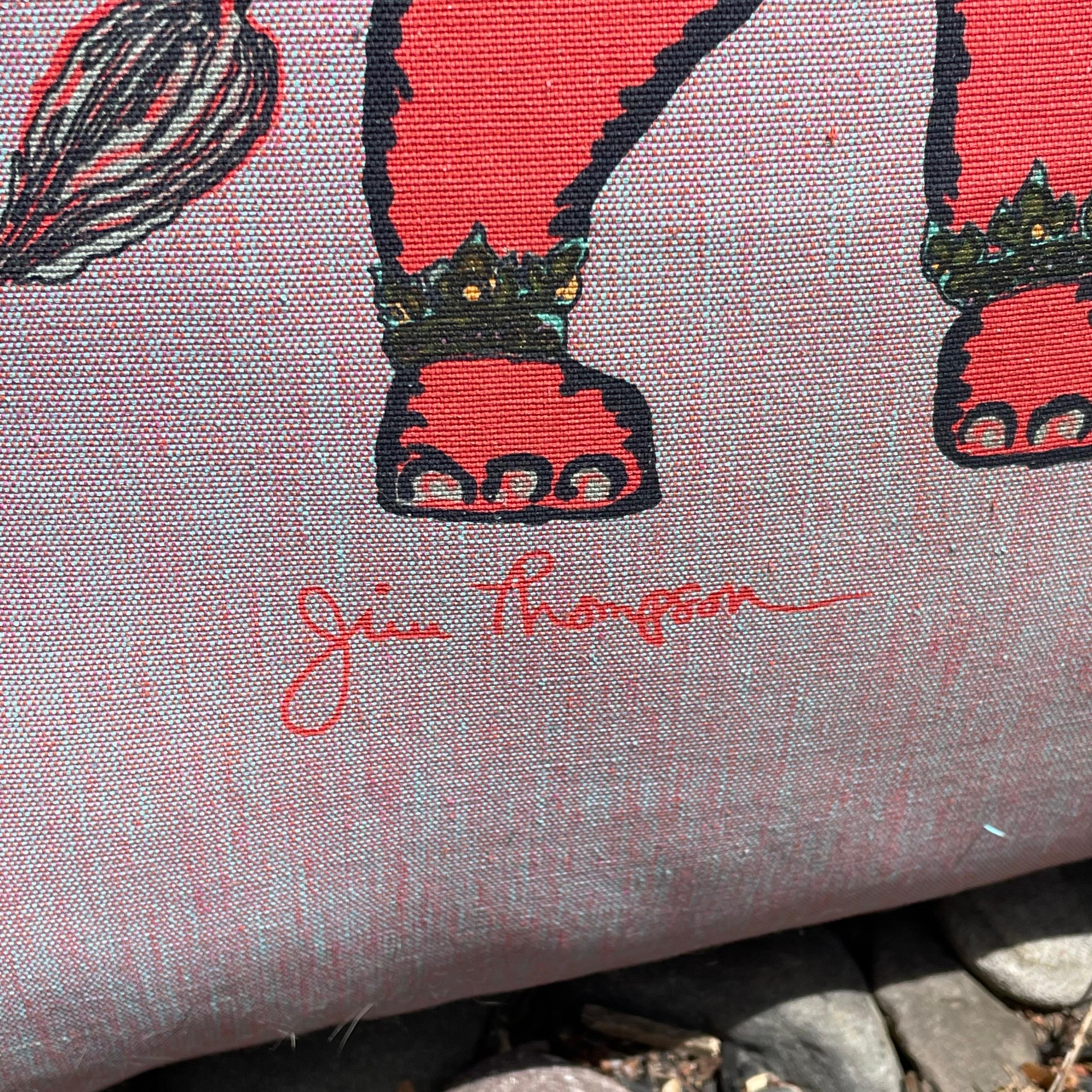 Thaïlandais Grand coussin décoratif de Jim Thompson, imprimé éléphant égyptien en vente