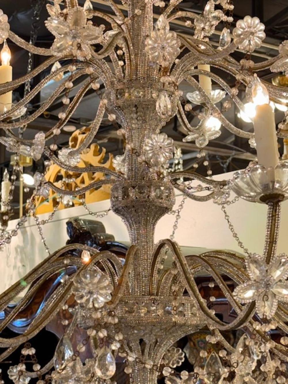 Bronze Grand lustre italien en cristal perlé du début du 20e siècle en vente