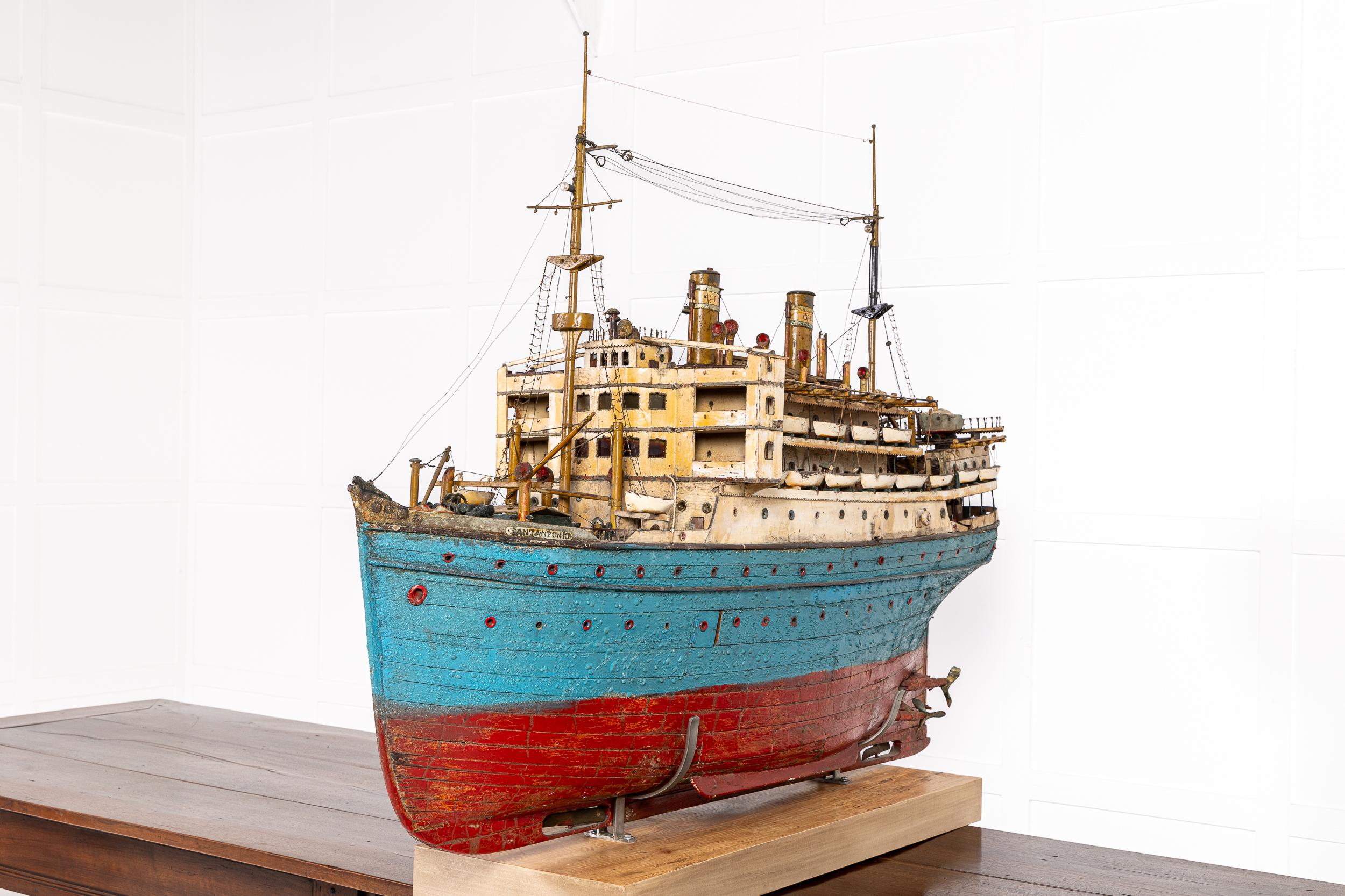 Modèle de bateau à vapeur de Sant'Antonio du début du 20e siècle en vente 6