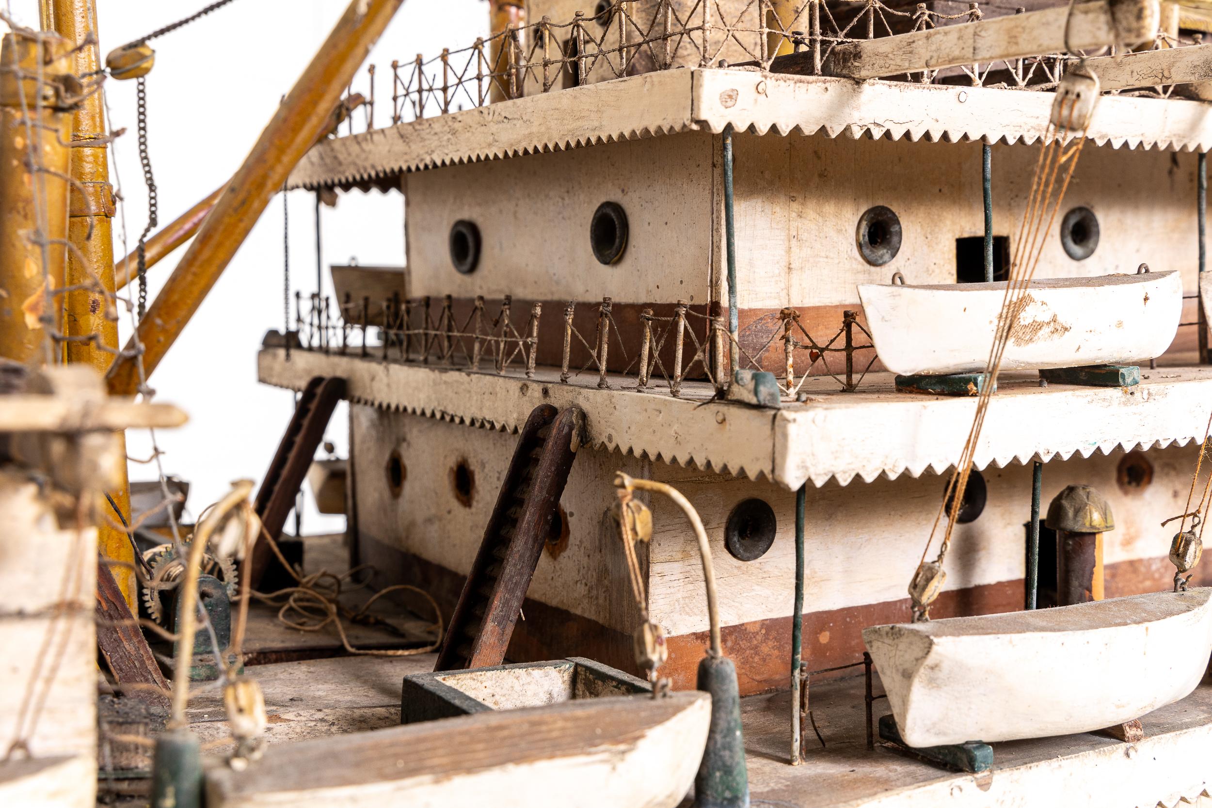 Modèle de bateau à vapeur de Sant'Antonio du début du 20e siècle en vente 11