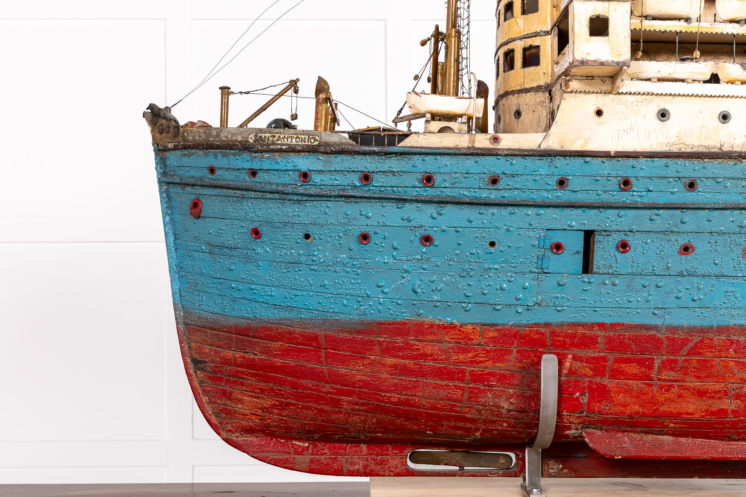 Modèle de bateau à vapeur de Sant'Antonio du début du 20e siècle en vente 2