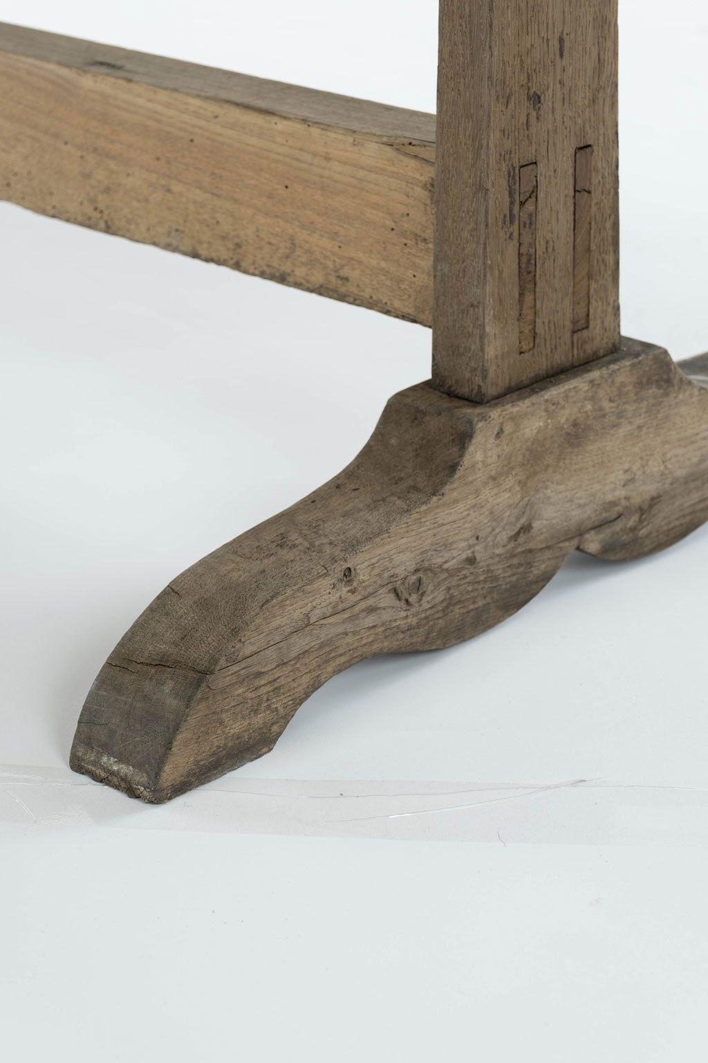 Hand-Carved Large-Scale Early Oval-Shape Dining Table