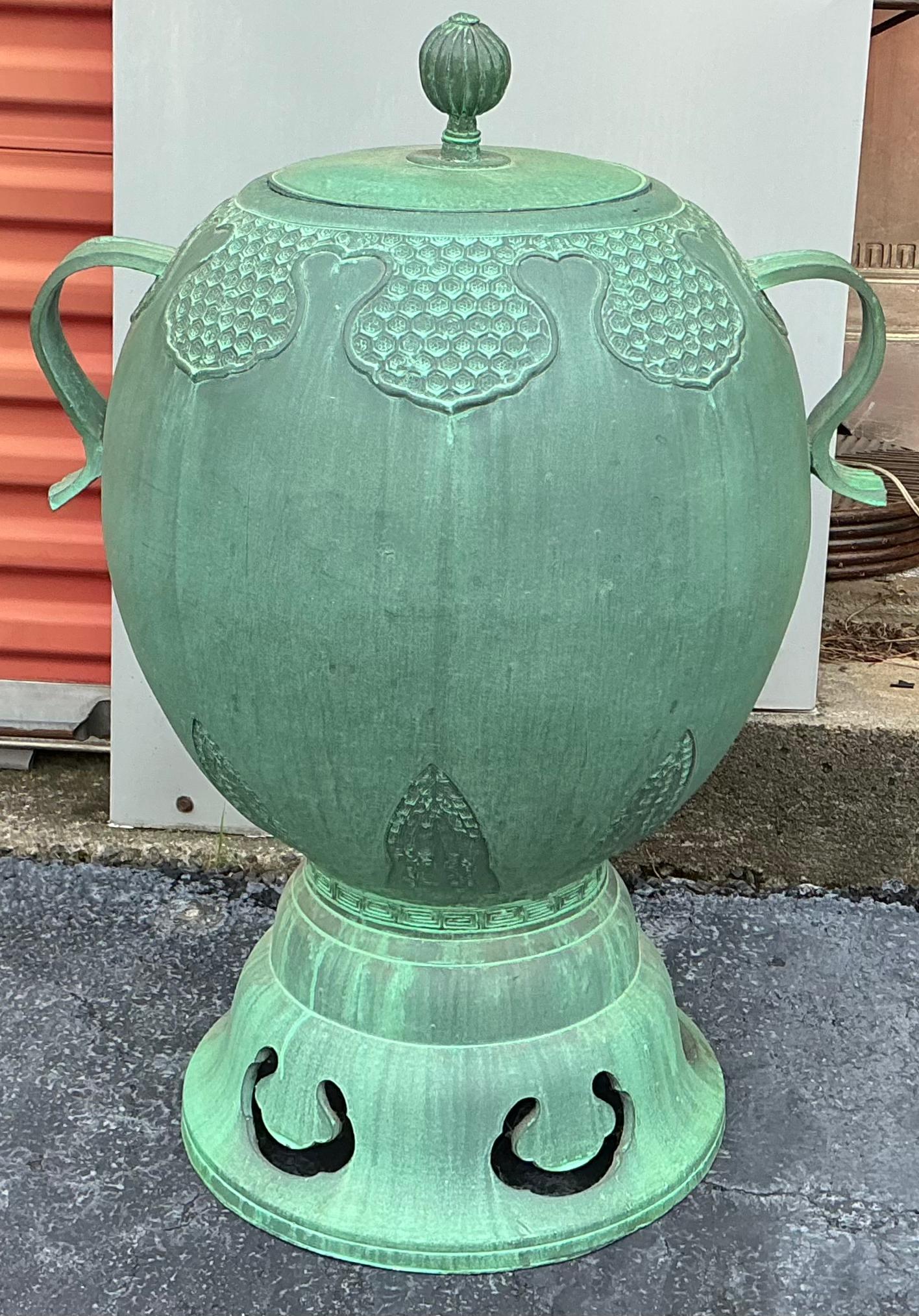 Resin Large Scale Faux Bronze Chinese Style Urn / Garden Statue For Sale