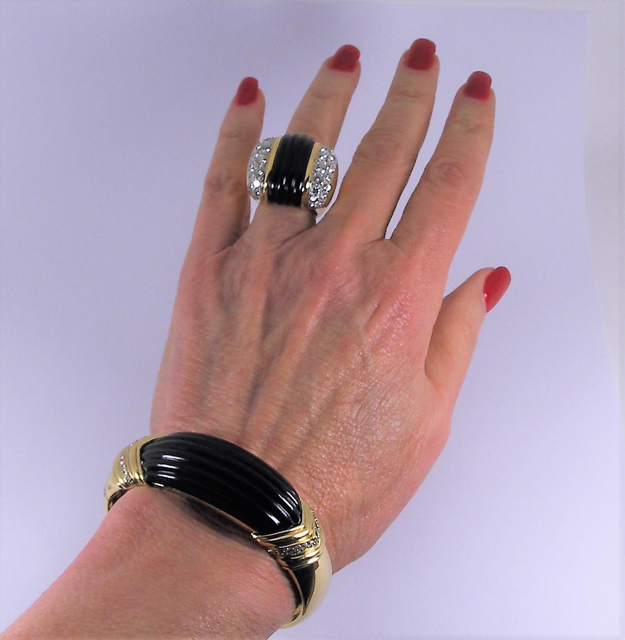Large Scale Fluted Onyx, Gold and Diamond Statement Ring 6