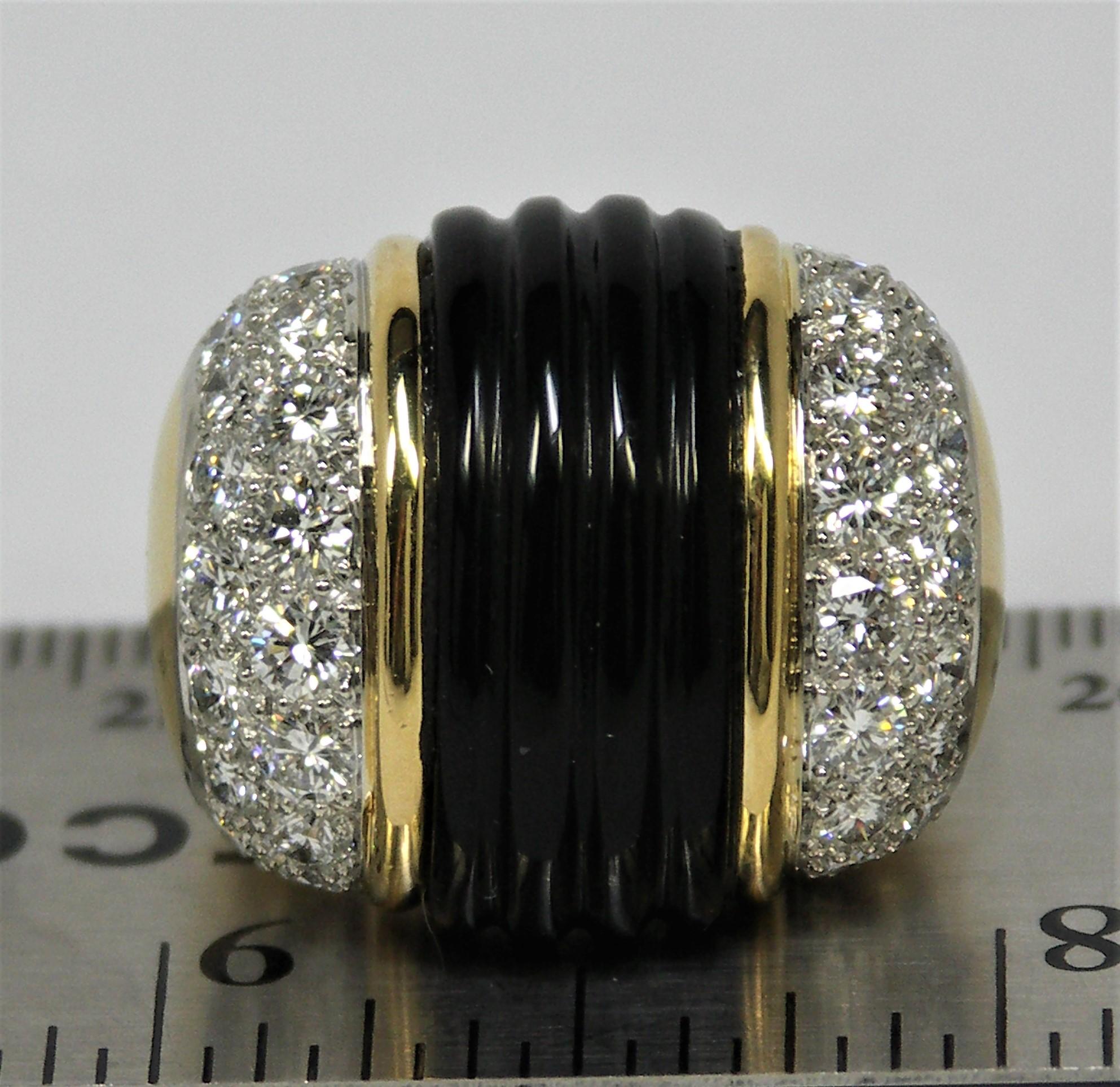 Large Scale Fluted Onyx, Gold and Diamond Statement Ring 1