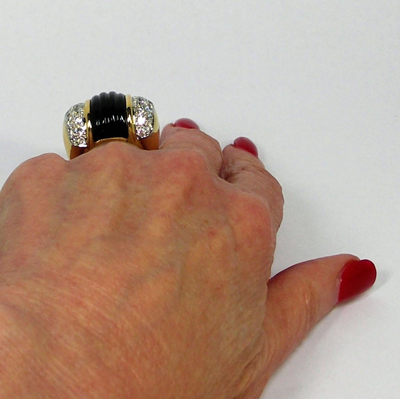 Large Scale Fluted Onyx, Gold and Diamond Statement Ring 3