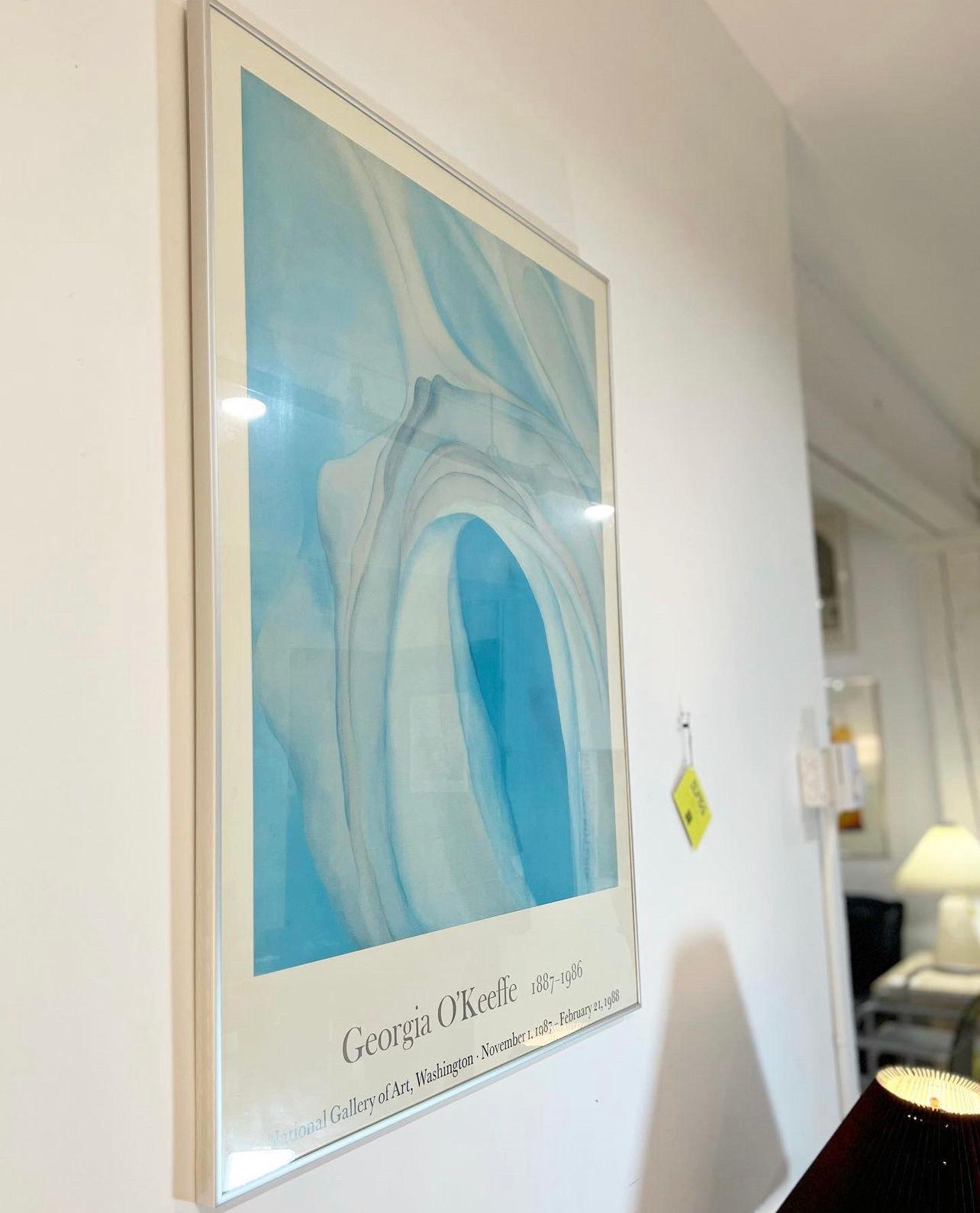 Stunning large scale Georgia O’Keeffe vintage lithograph.

Beautifully framed and ready to hang!

Measures: height 36”
width 27”