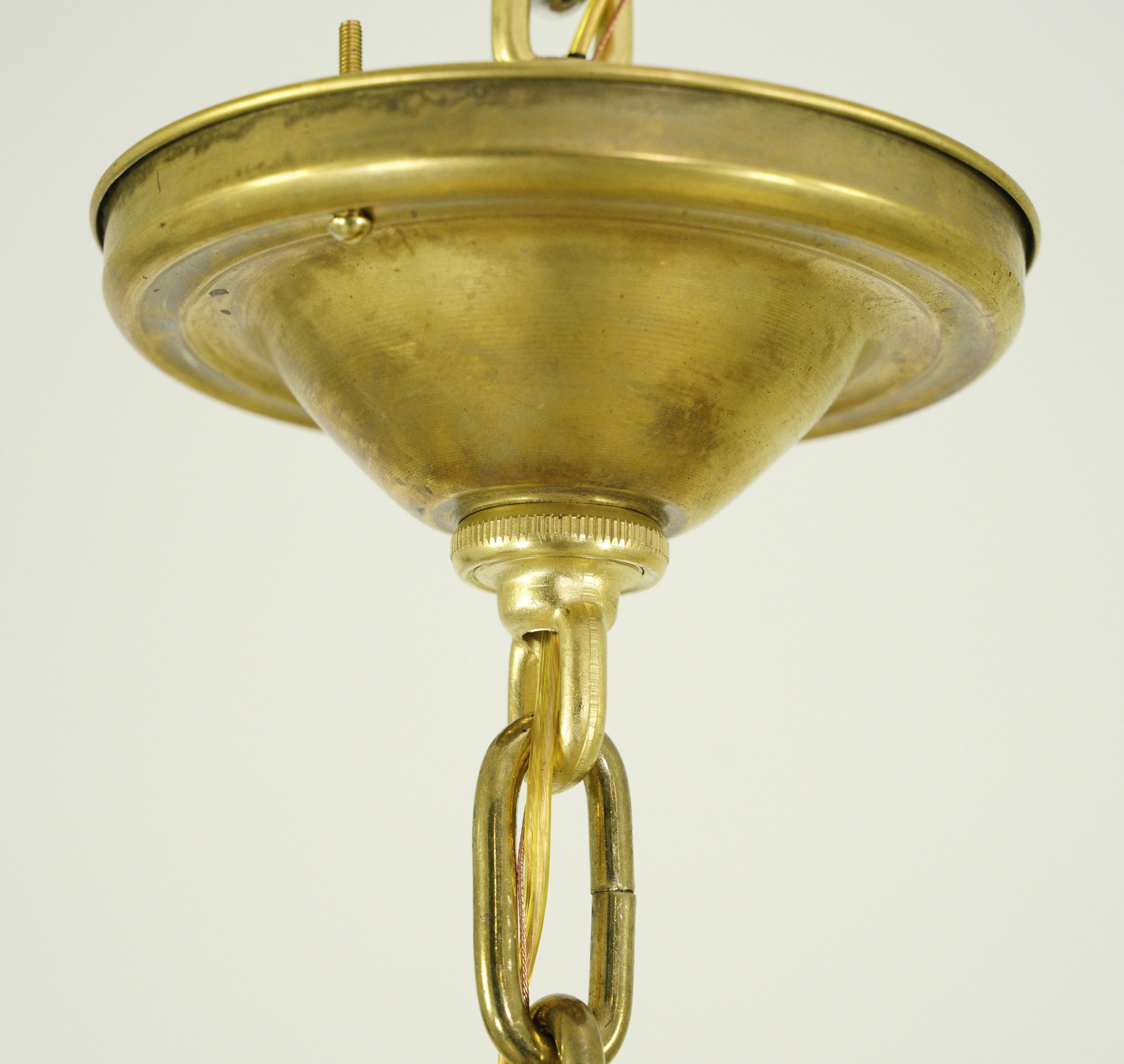 20ième siècle Lanterne de vestibule à grande échelle en laiton doré et verre