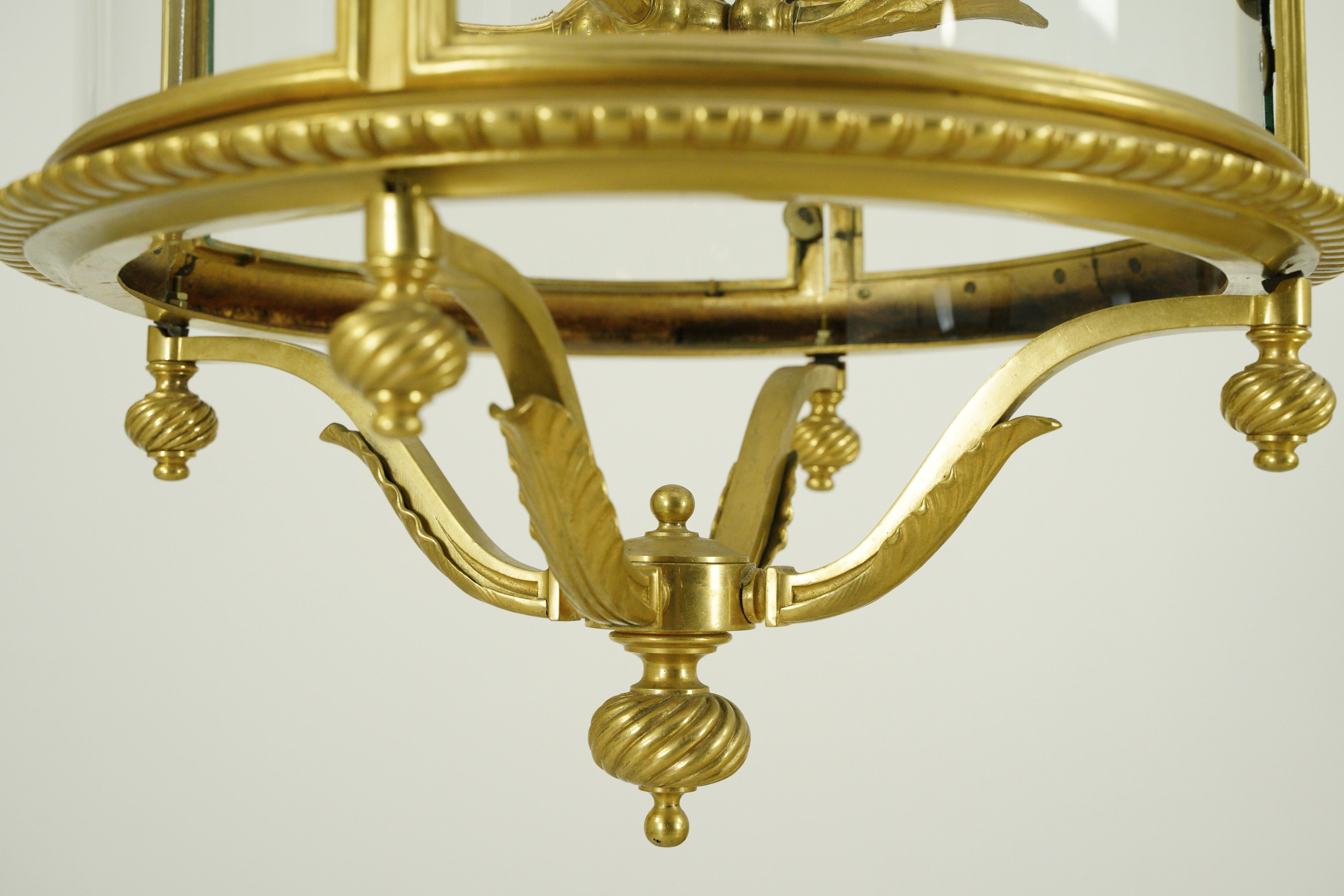 Lanterne de vestibule à grande échelle en laiton doré et verre 1