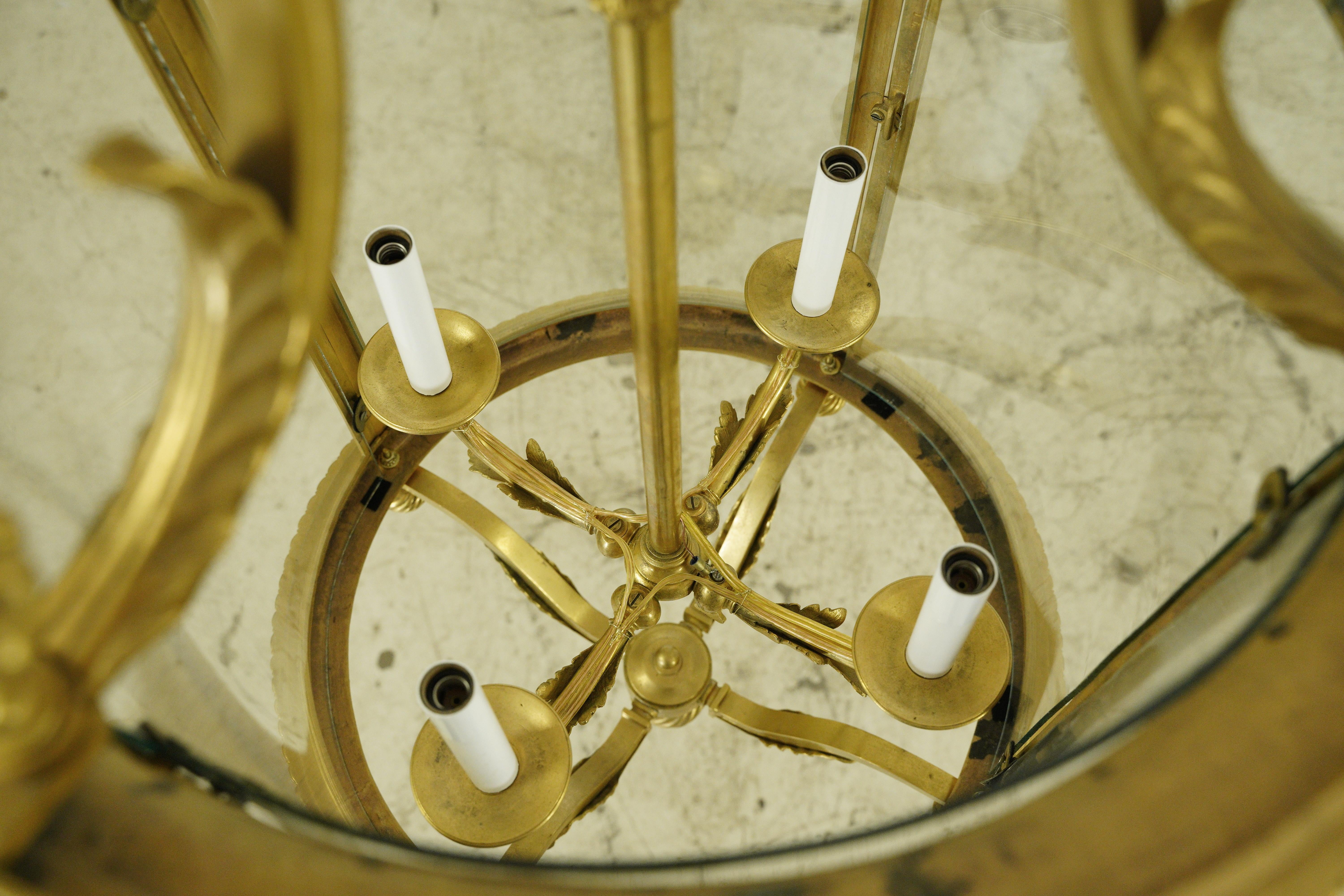 Lanterne de vestibule à grande échelle en laiton doré et verre 2