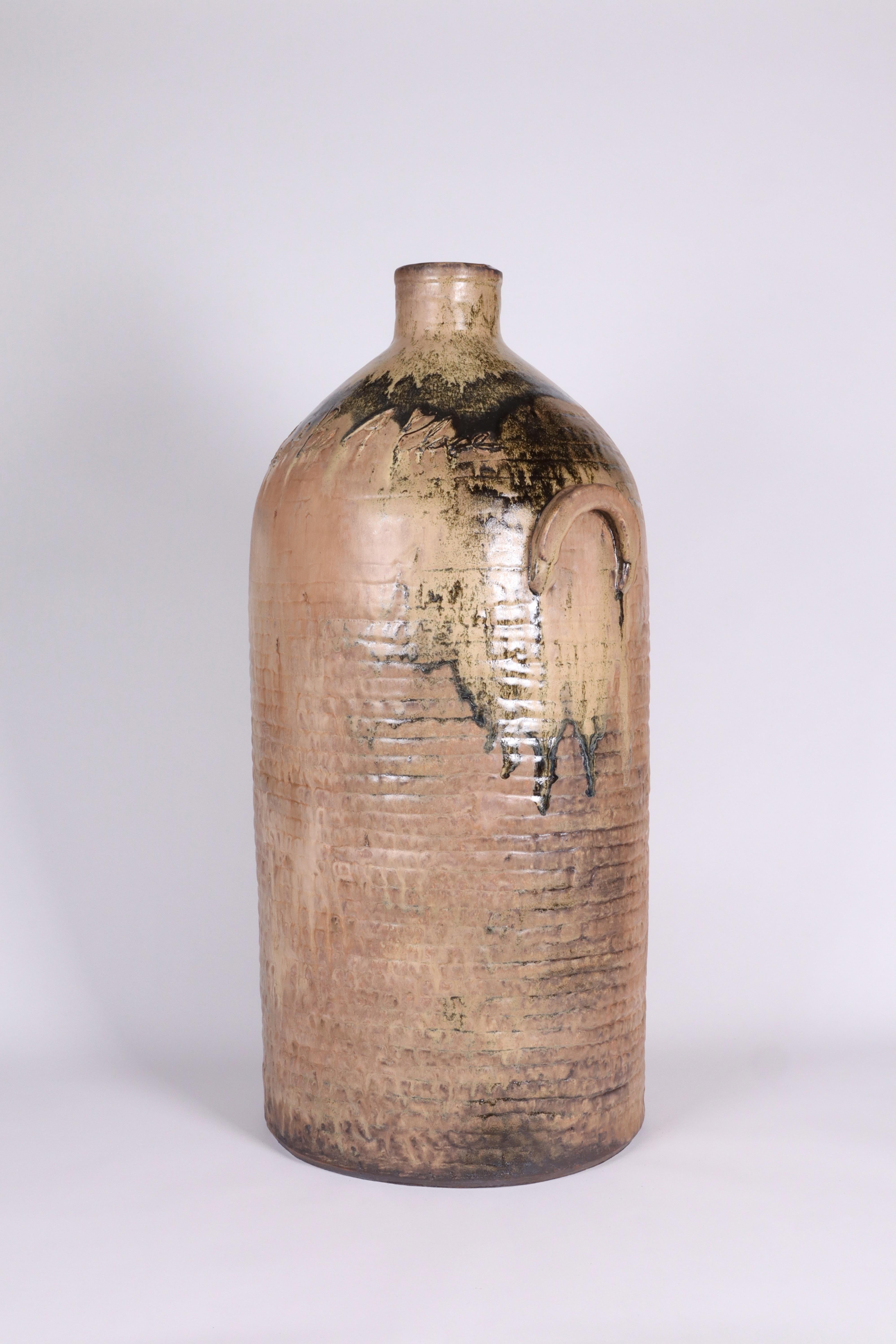 Large-Scale Glazed Stoneware Vessel by Contemporary Ceramist Ebitenyefa Baralaye For Sale 9