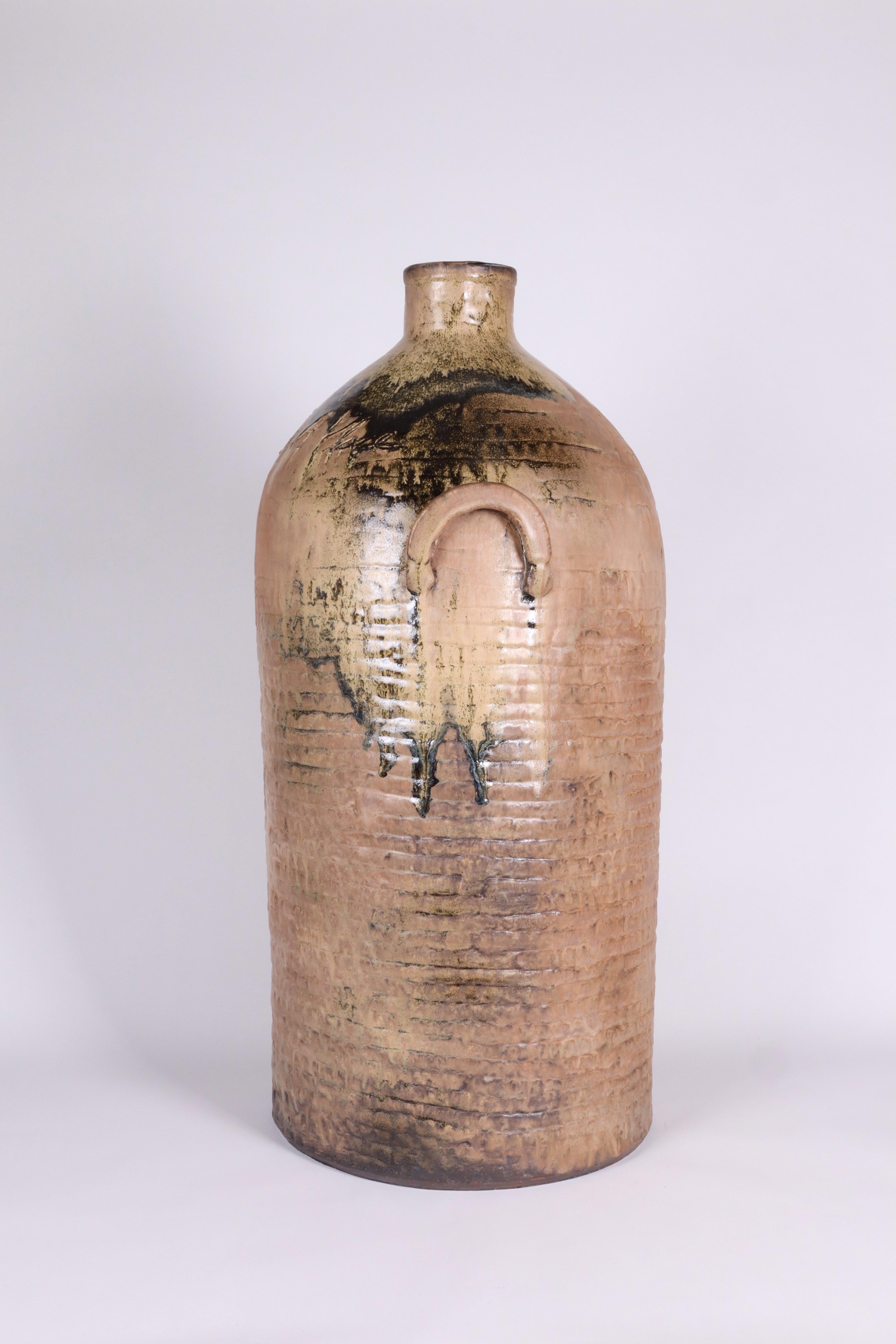 Large-Scale Glazed Stoneware Vessel by Contemporary Ceramist Ebitenyefa Baralaye For Sale 10