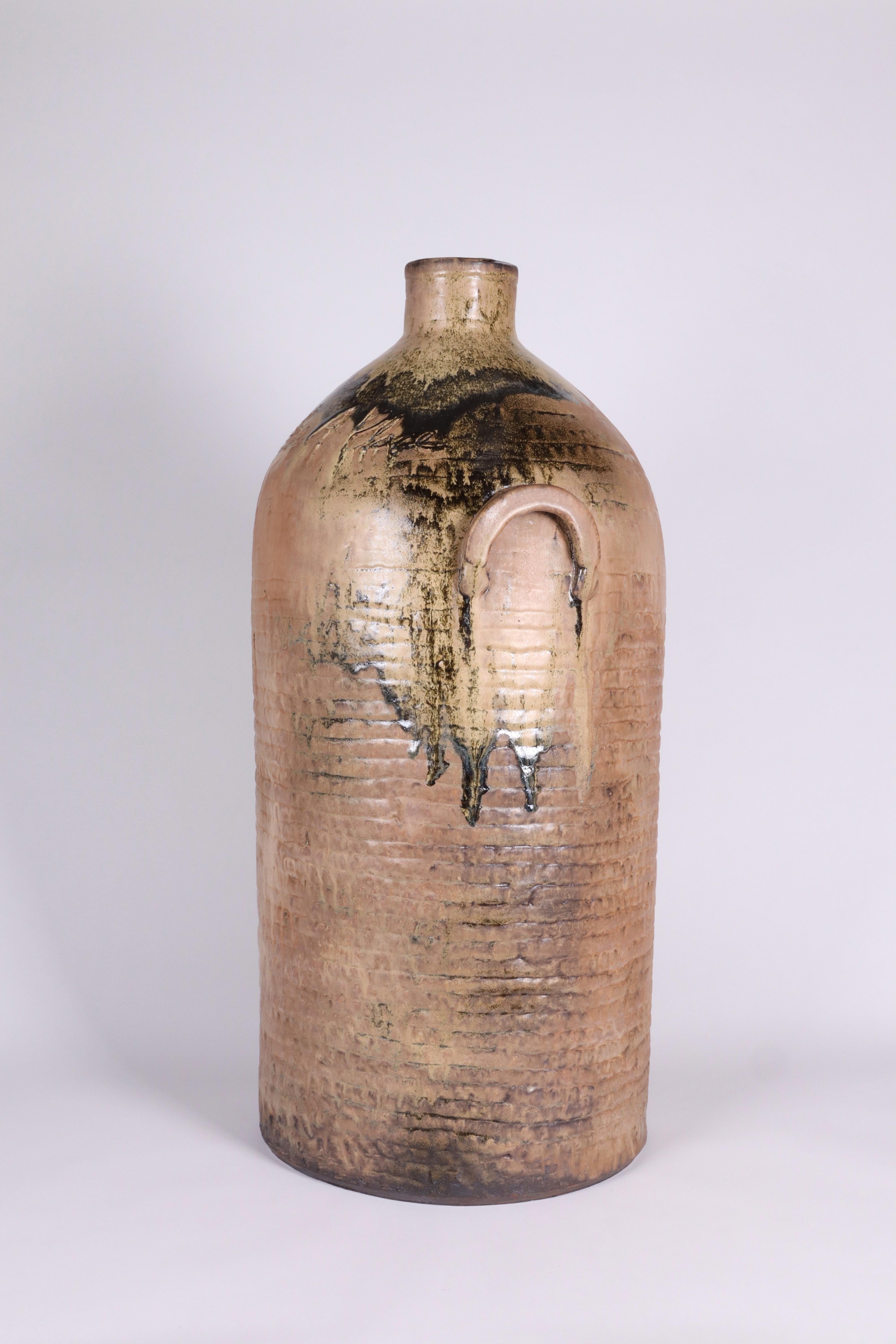 Large-Scale Glazed Stoneware Vessel by Contemporary Ceramist Ebitenyefa Baralaye In New Condition For Sale In New York, NY