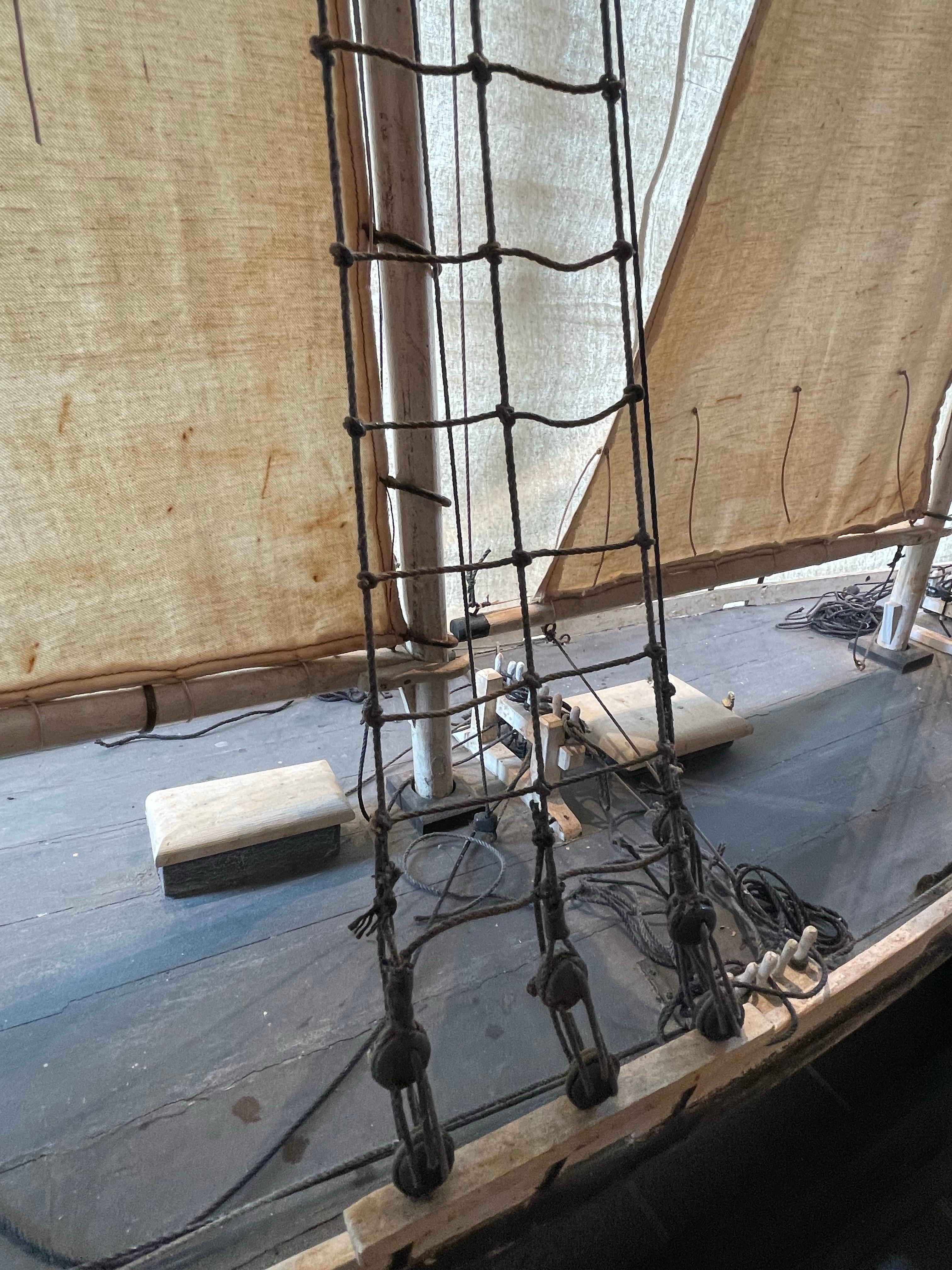 Modèle Schooner de Gloucester à grande échelle en vente 5