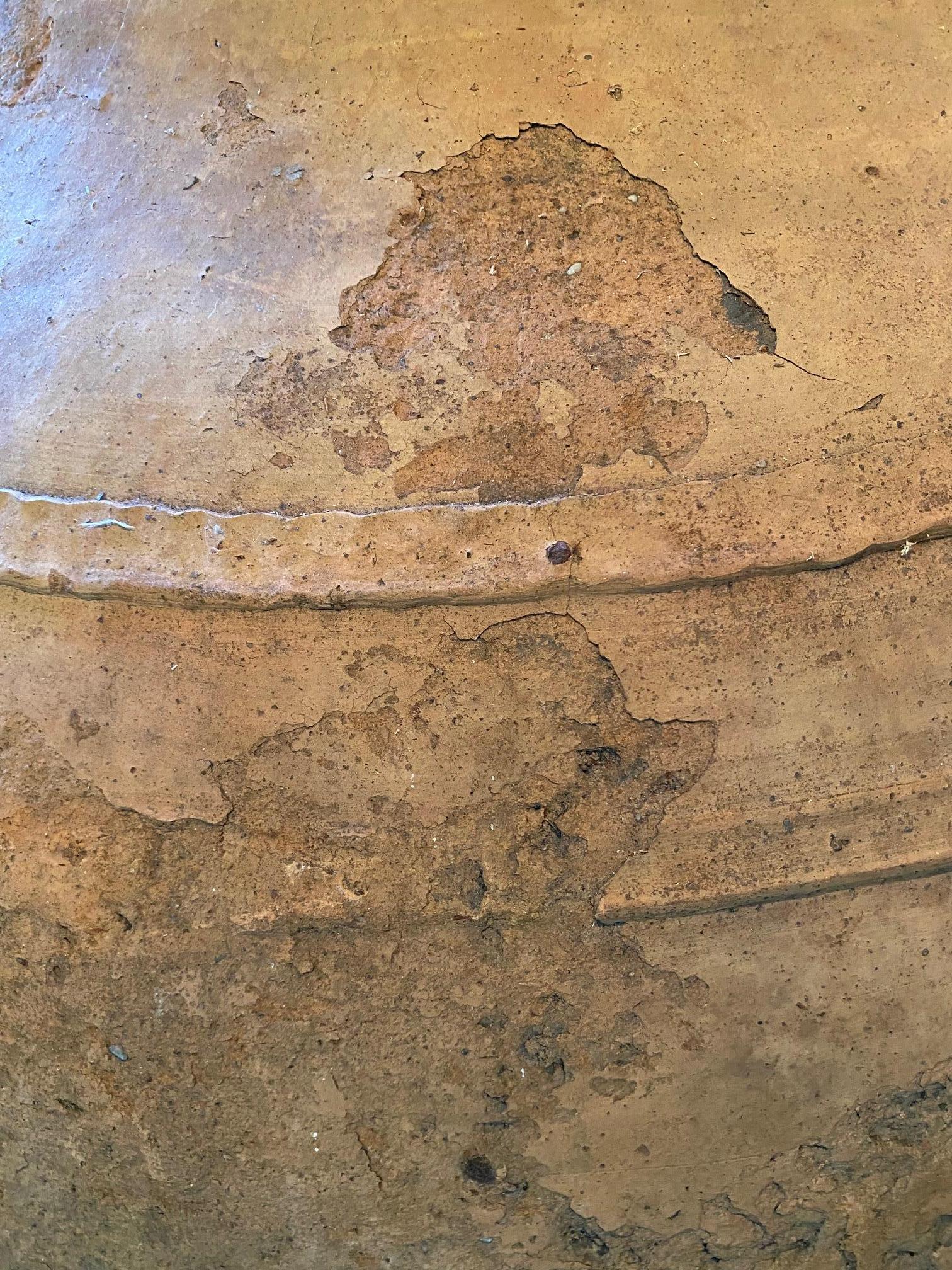 Vaso da olio in terracotta greca di grandi dimensioni in vendita 3