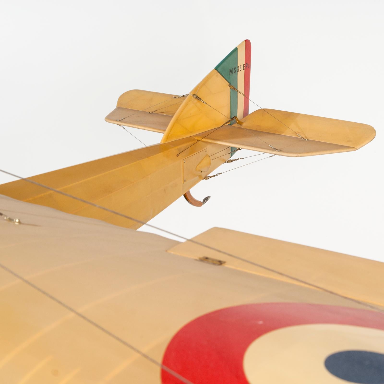 Industriel Maquette d'avion de la Première Guerre mondiale à grande échelle, réalisée à la main en vente