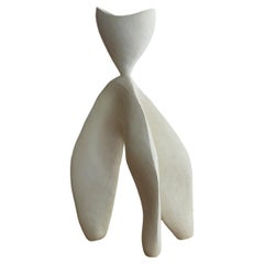 Großformatige skulpturale Keramik-Dreibein-Stehleuchte