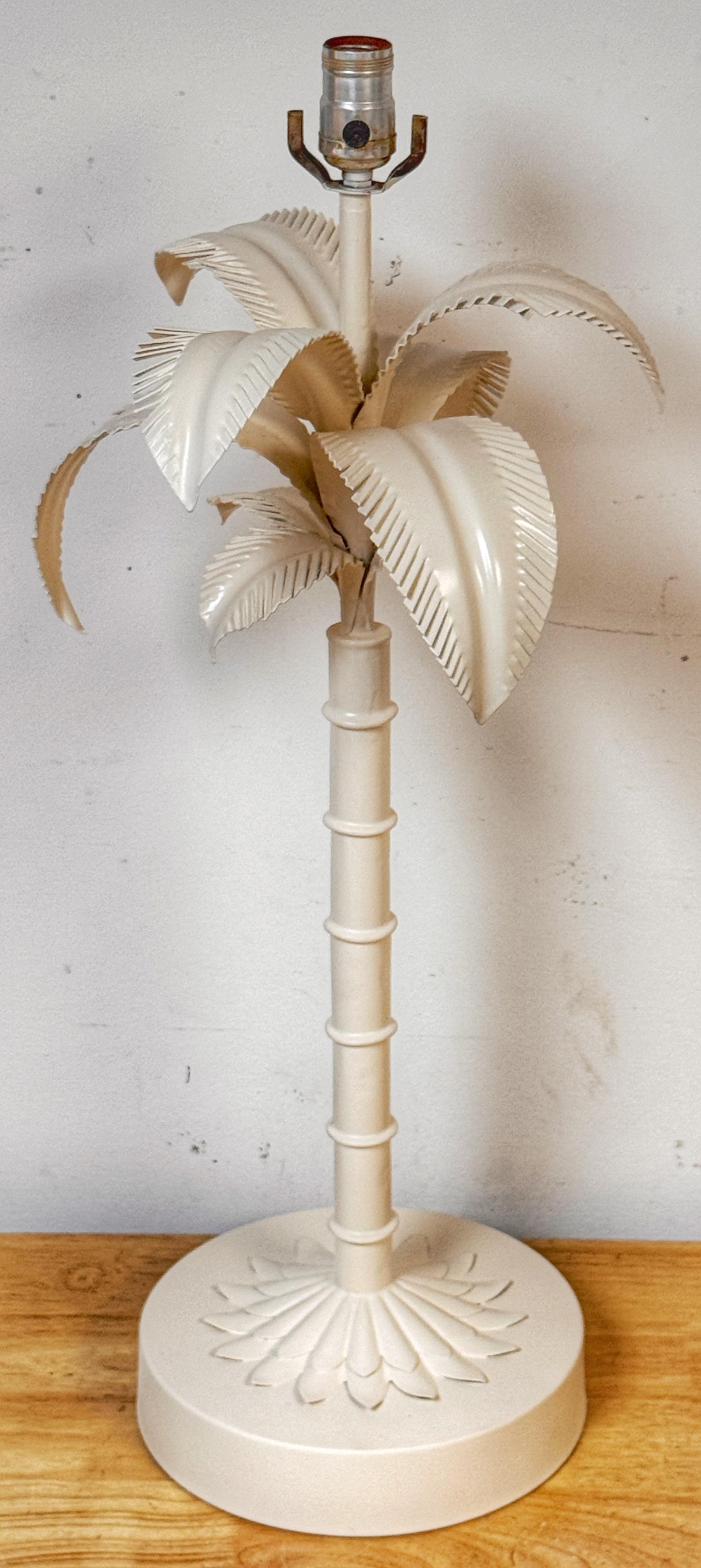 20th Century Large Scale Hollywood Recency White Lacquered Tole Palm Tree Lamp For Sale